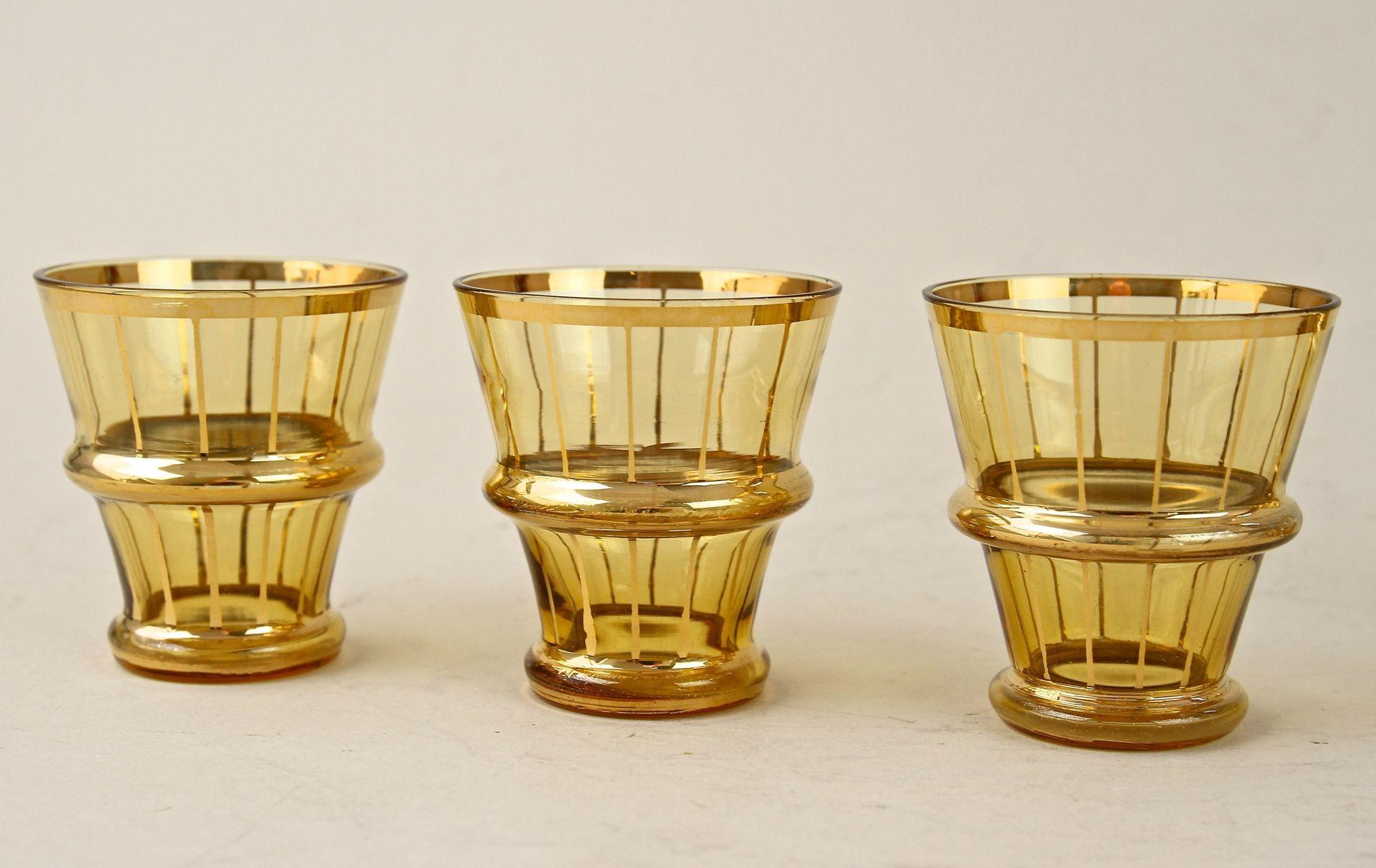Amber Colored Gilt Art Deco Glass Decanter Set with 6 Shot Glasses, CZ ca. 1920 For Sale 8