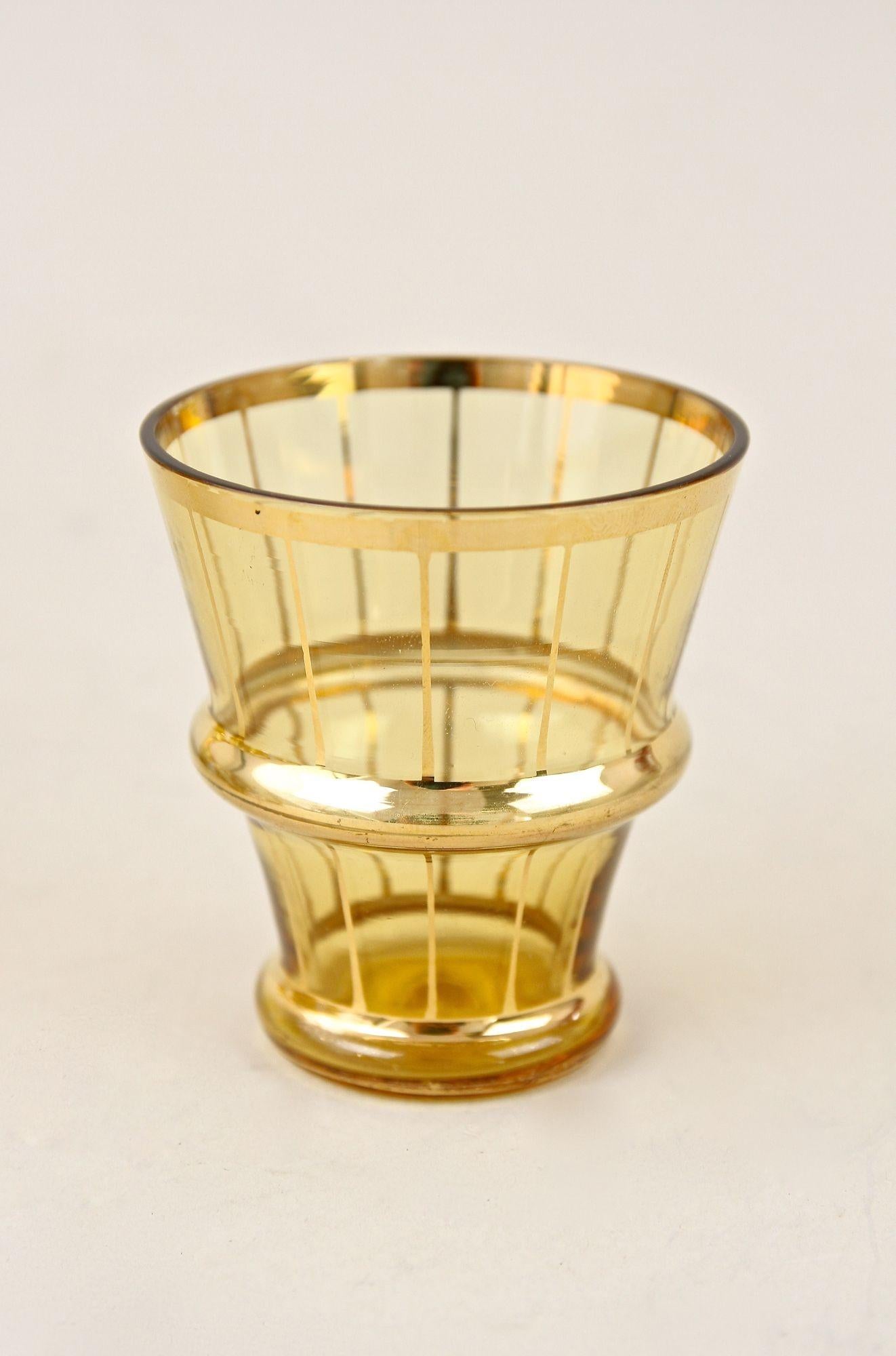 Amber Colored Gilt Art Deco Glass Decanter Set with 6 Shot Glasses, CZ ca. 1920 For Sale 11