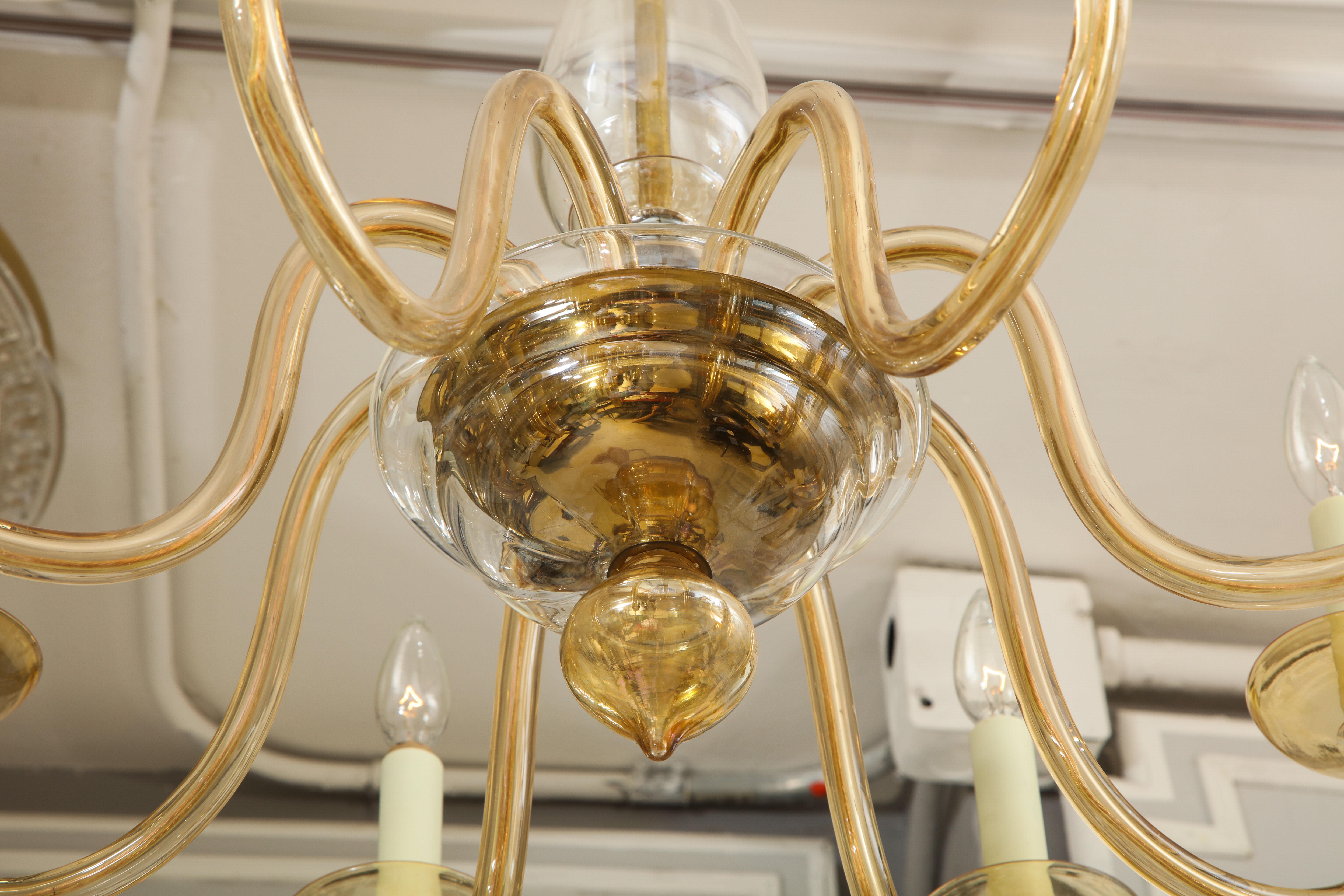 20ième siècle Lustre en verre de Murano à huit branches en ambre