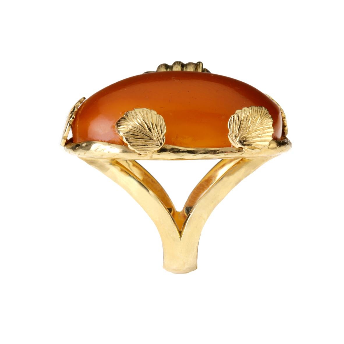 Cabochon Emerald Leaf Butterscotch Amber 18 Karat Yellow Gold Dome Ring