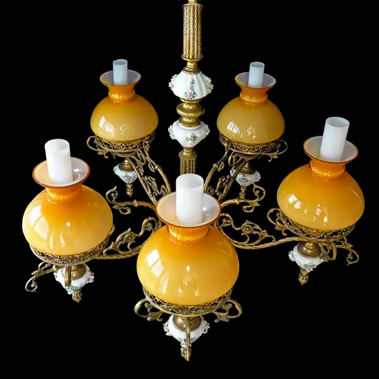 Amber French Limoges Porcelain Gilt Bronze Victorian Library Oil Lamp Chandelier In Good Condition For Sale In Coimbra, PT