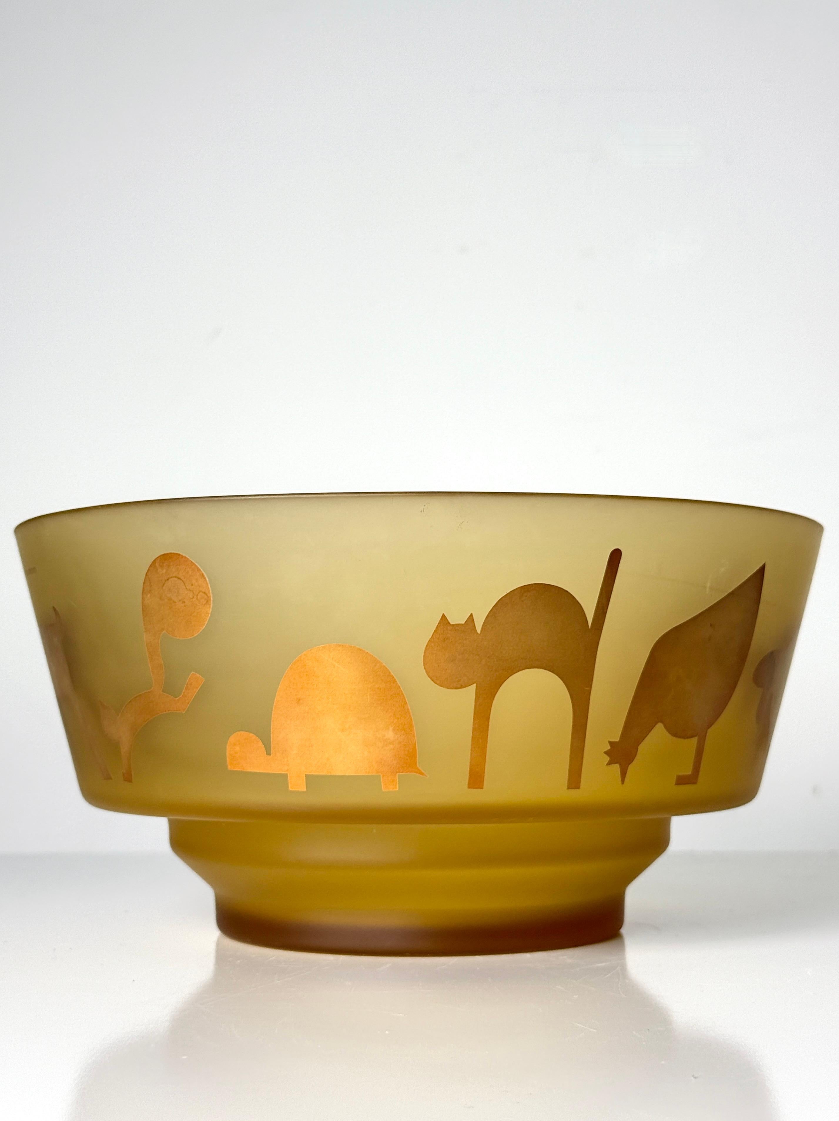 Ciotola in vetro ambrato con motivo animale Memphis di Susani & Vidal per Sottsass Associati in vendita 3
