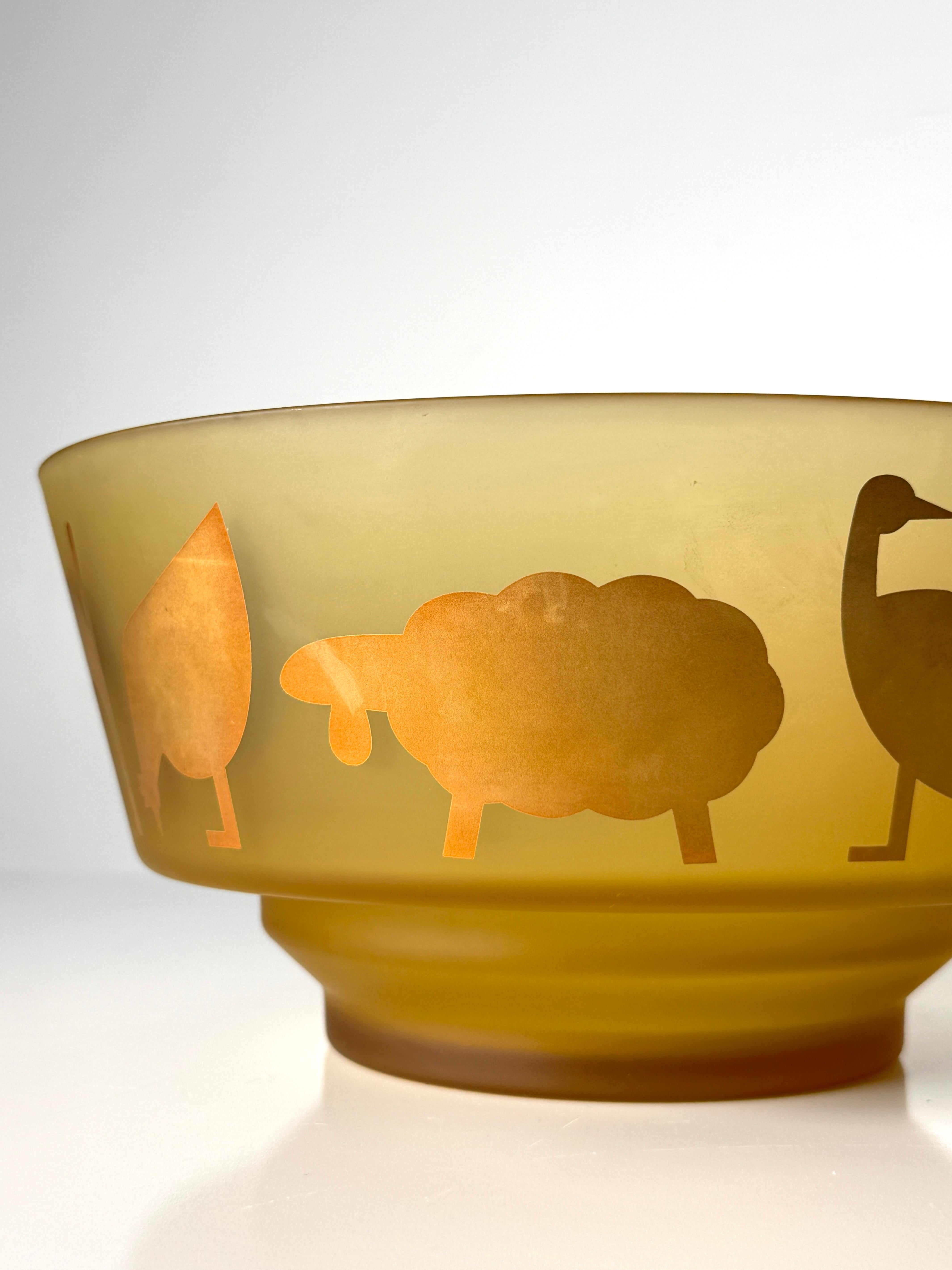 Ciotola in vetro ambrato con motivo animale Memphis di Susani & Vidal per Sottsass Associati in vendita 1