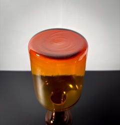 Jarrón botella de vidrio ámbar, mediados de siglo, de Otto Brauer para Holmegaard