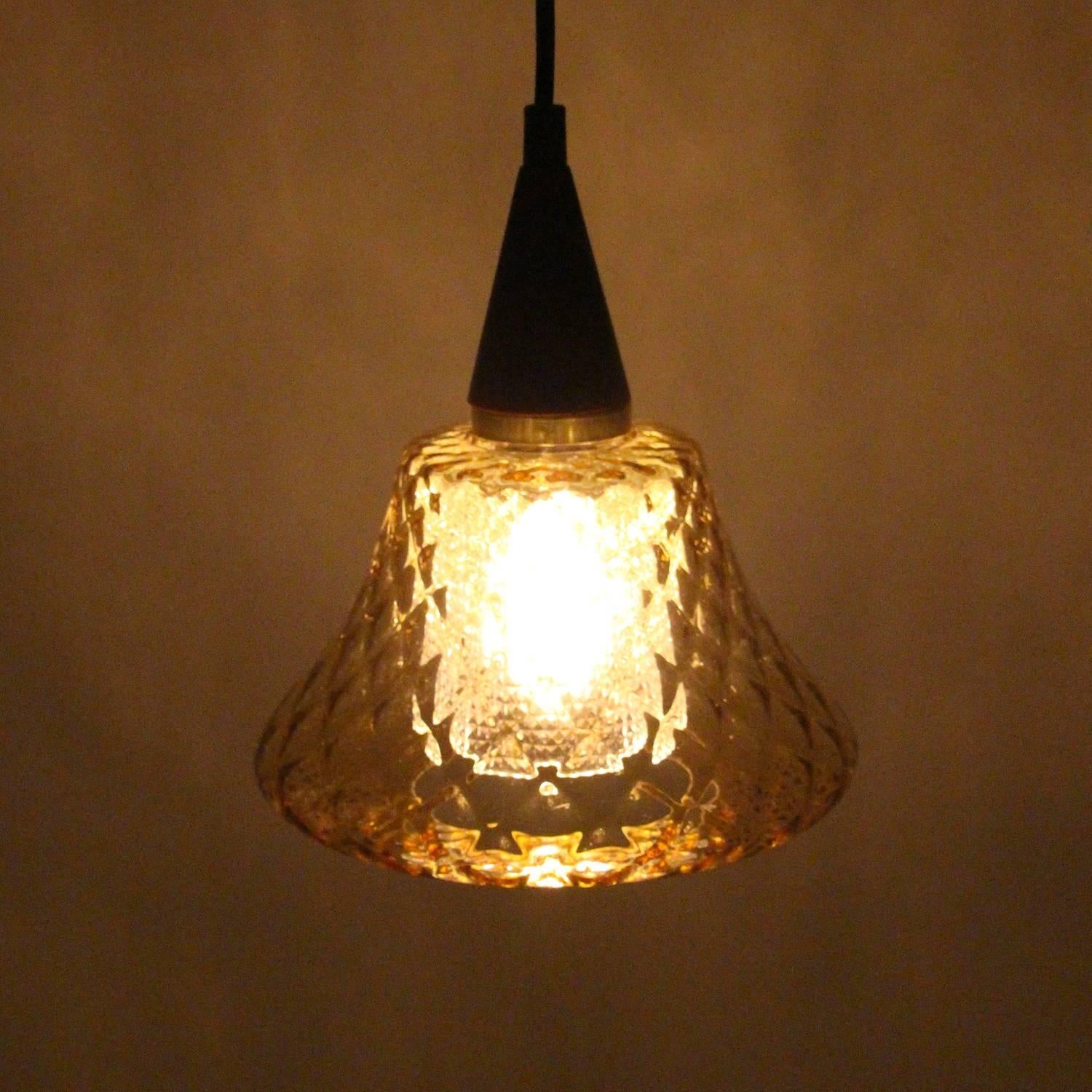 Amber Glass Pendant Light, 1960s, Charming Amber Crystal Glass Hanging Lamp In Excellent Condition For Sale In Frederiksberg, DK