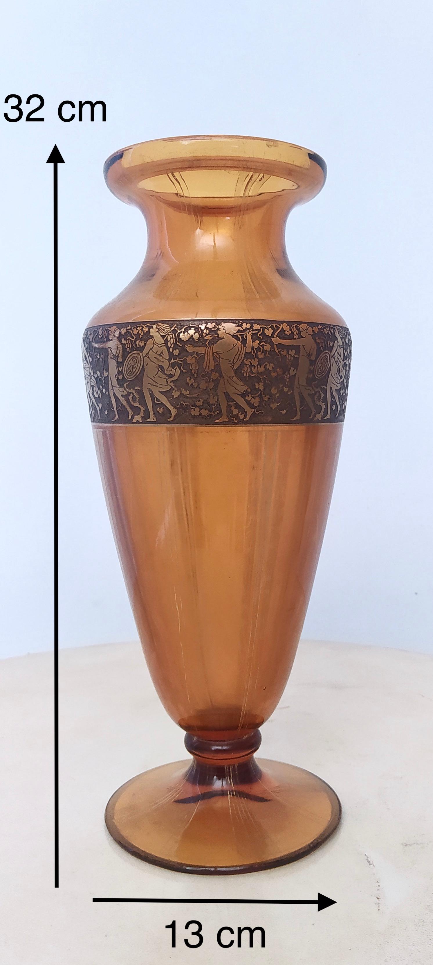 Vintage-Vase aus Bernsteinglas von Moser Karlsbad mit goldfarbenen mythologischen Motiven 5