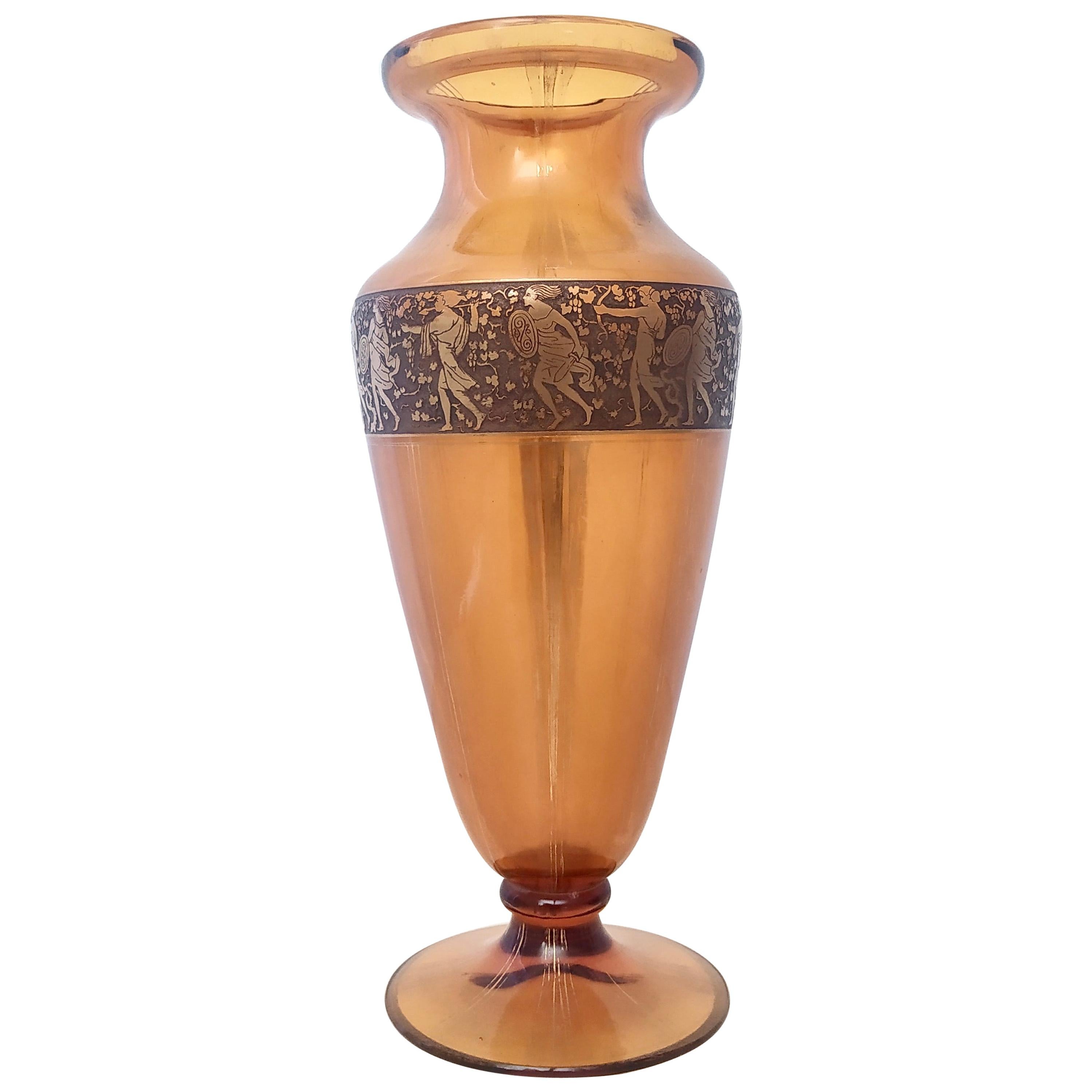 Vintage-Vase aus Bernsteinglas von Moser Karlsbad mit goldfarbenen mythologischen Motiven