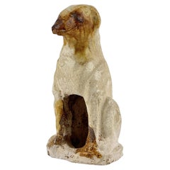 Figure de chien en poterie émaillée à l'ambre, Dynasty Tang-Liao (7-12e siècle)