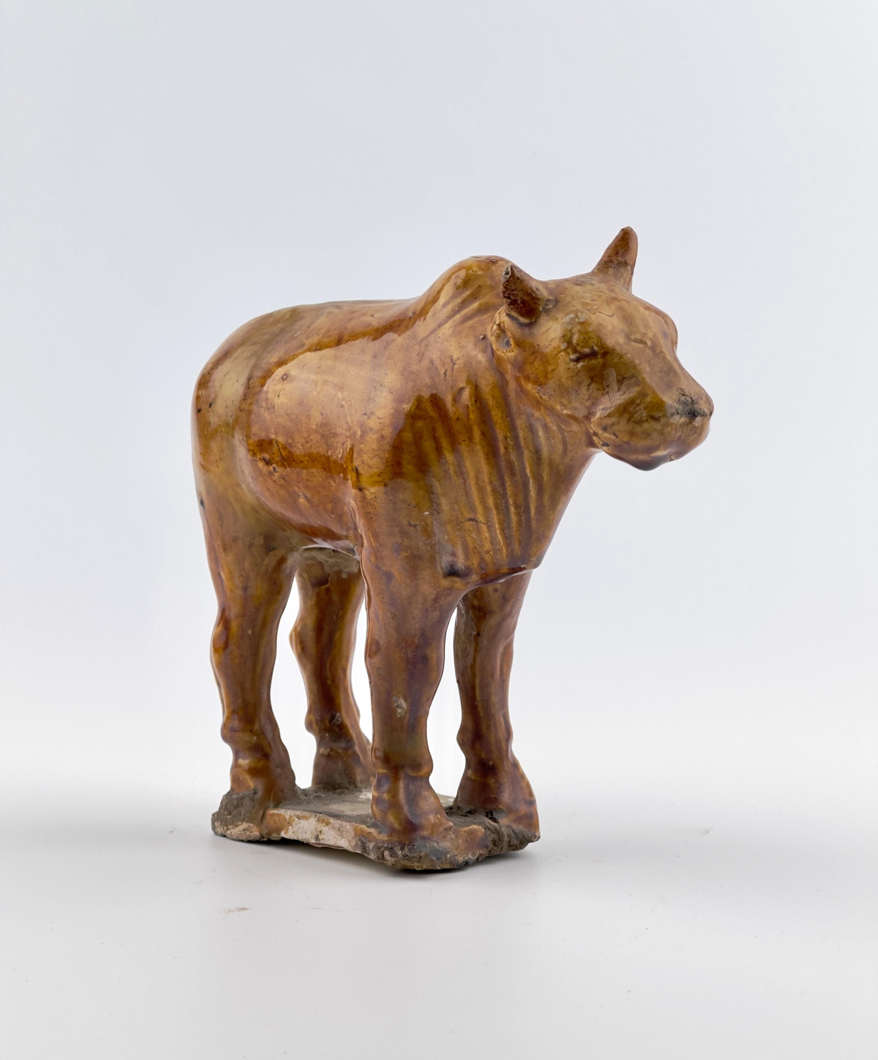 Amber-Glazed Pottery Figure Of Sacred Bull, Tang-Liao Dynasty (7-12th Century) In Good Condition For Sale In seoul, KR