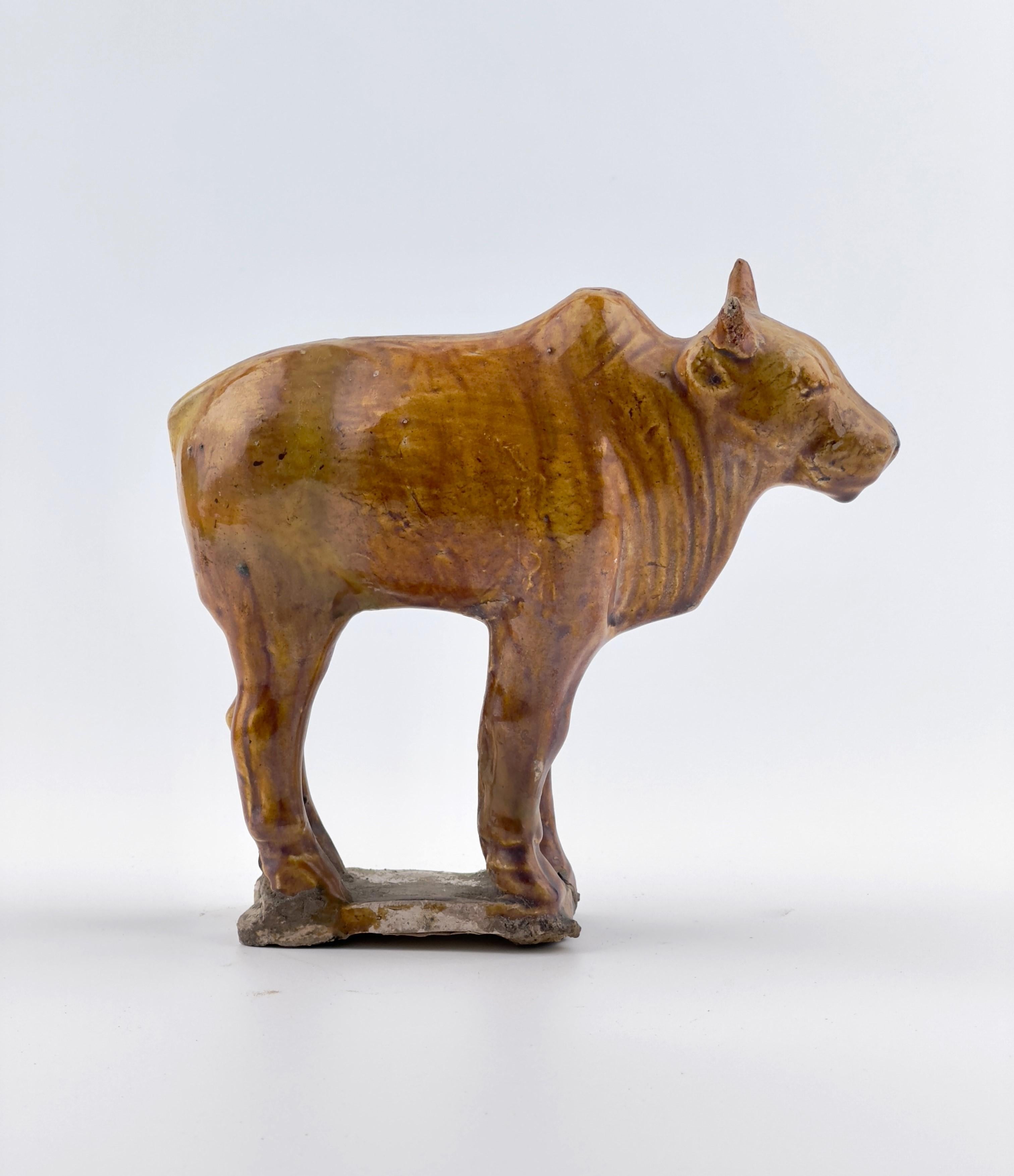Amber-Glazed Pottery Figure Of Sacred Bull, Tang-Liao Dynasty (7-12th Century) For Sale 1