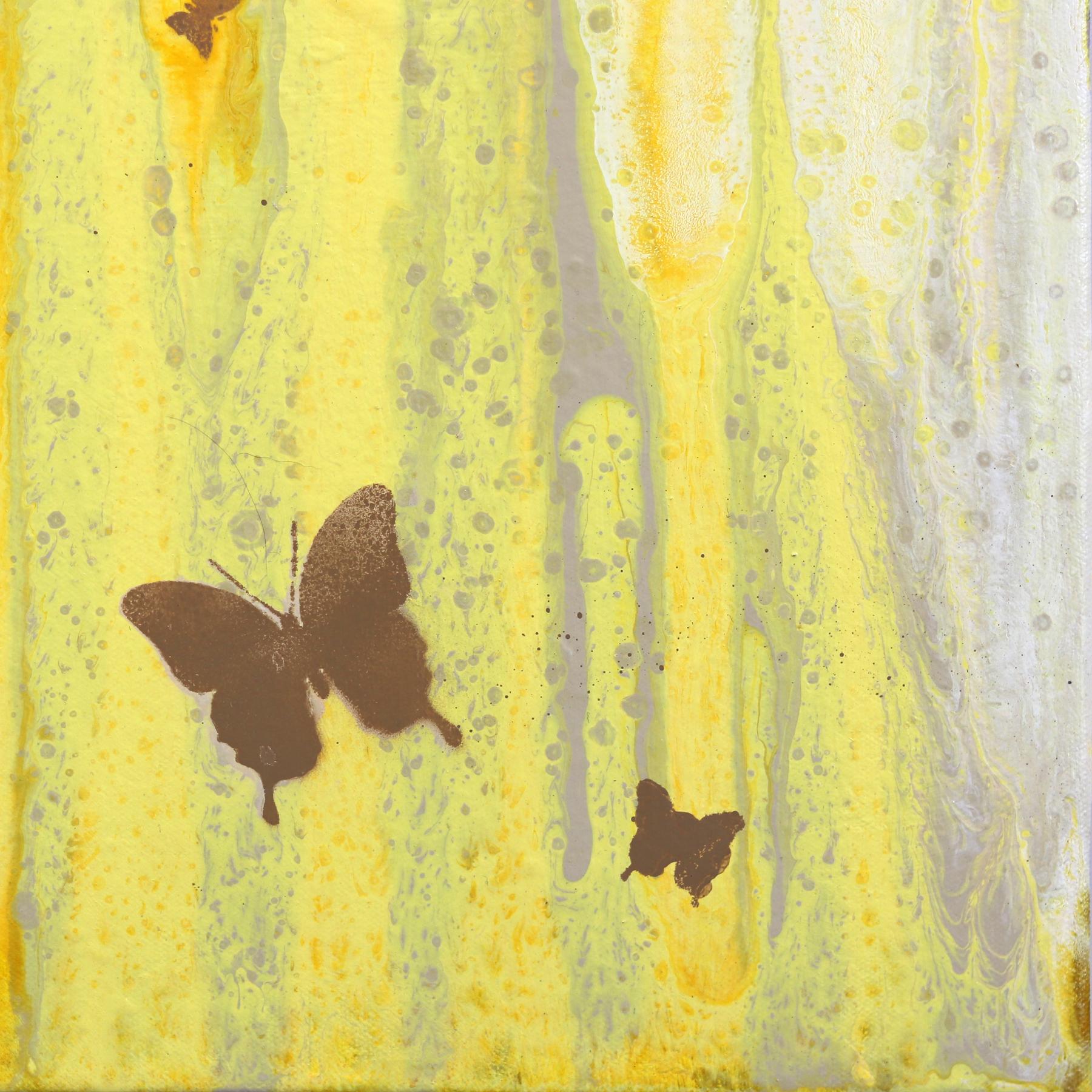 Harmonious Life - Oeuvre d'art abstraite en mixed media inspirée du graffiti, jaune vif en vente 3