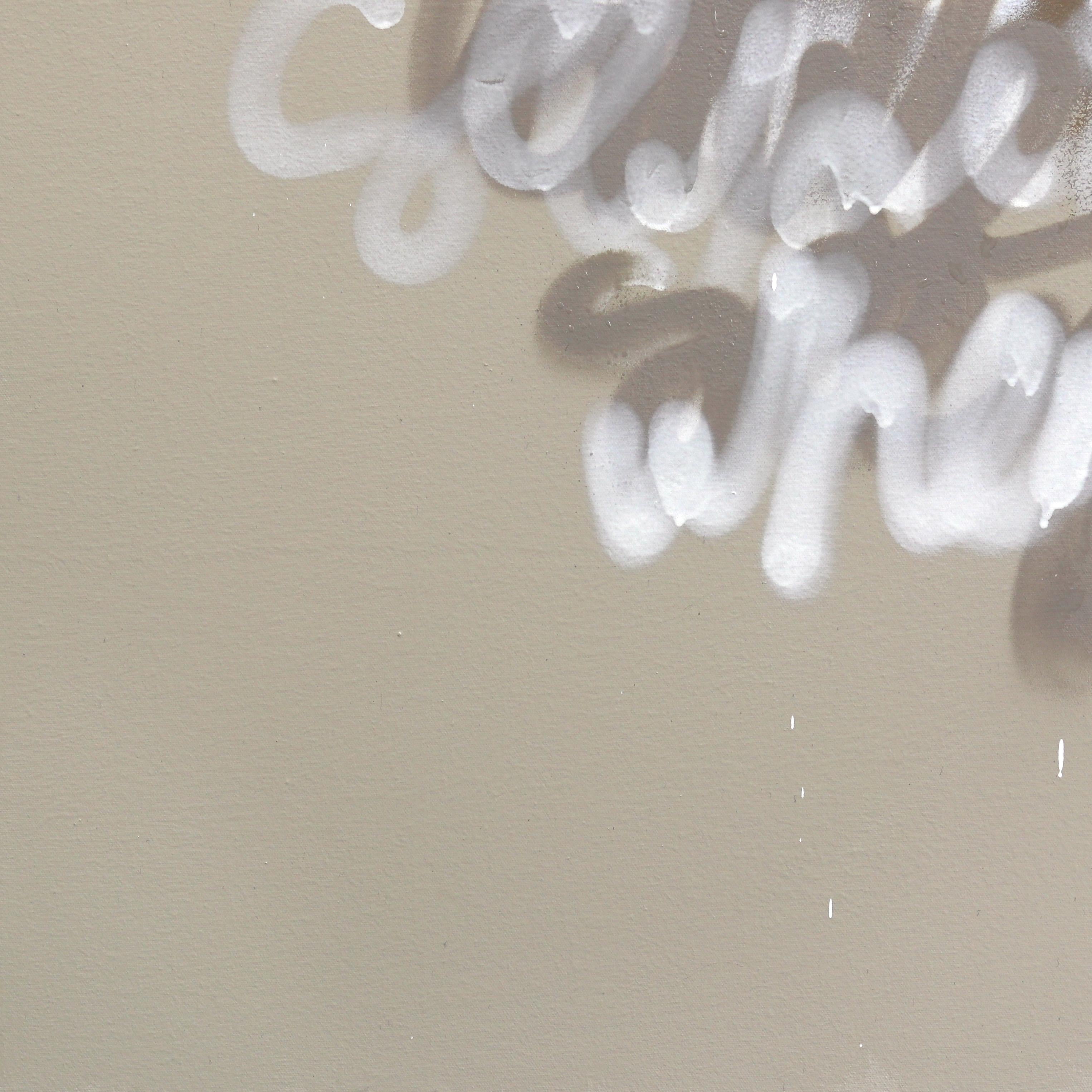 When I See One I Smile - Grande opera d'arte astratta graffiti originale in beige - Painting Contemporaneo di Amber Goldhammer