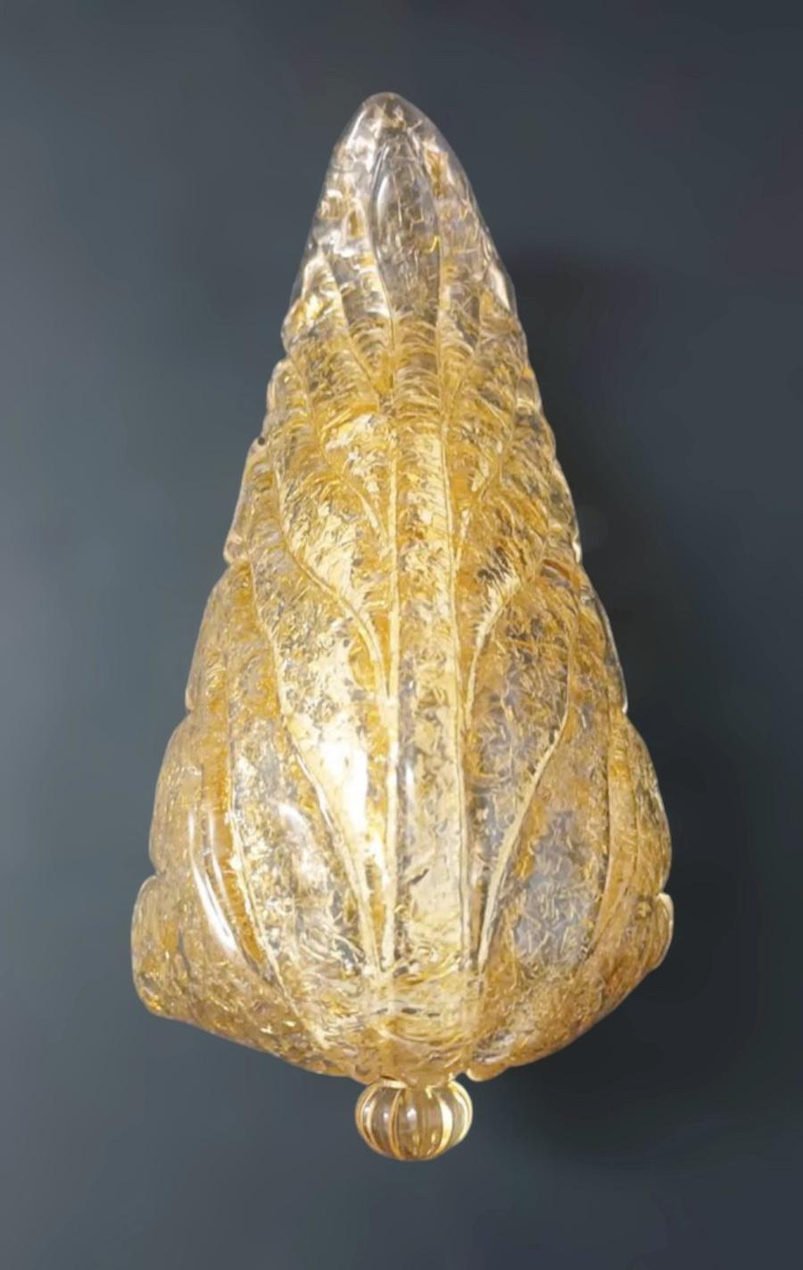 Mid-Century Modern Appliques à feuilles Amber Graniglia, 3 disponibles en vente