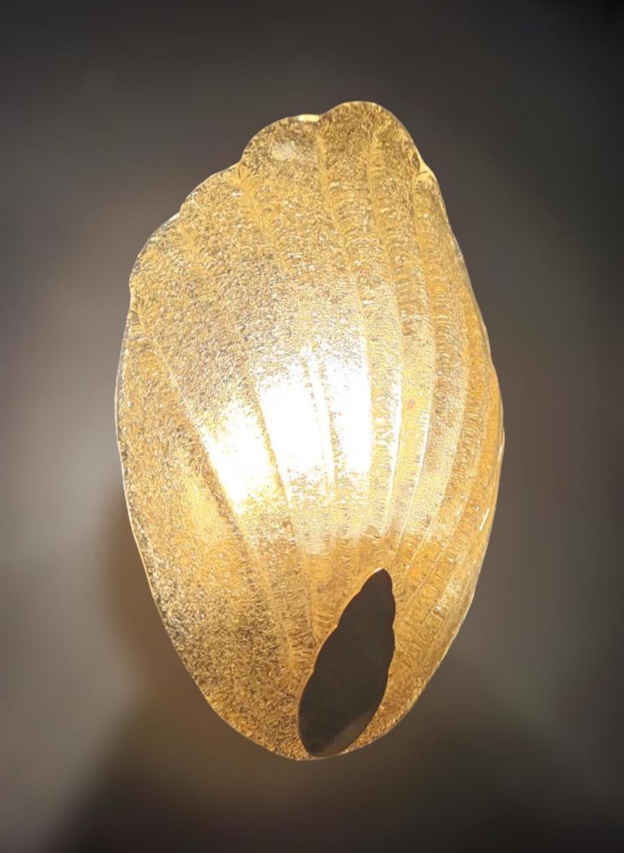 Amber Graniglia Shell Sconces by Murano Due, 5 Available In Good Condition For Sale In Los Angeles, CA