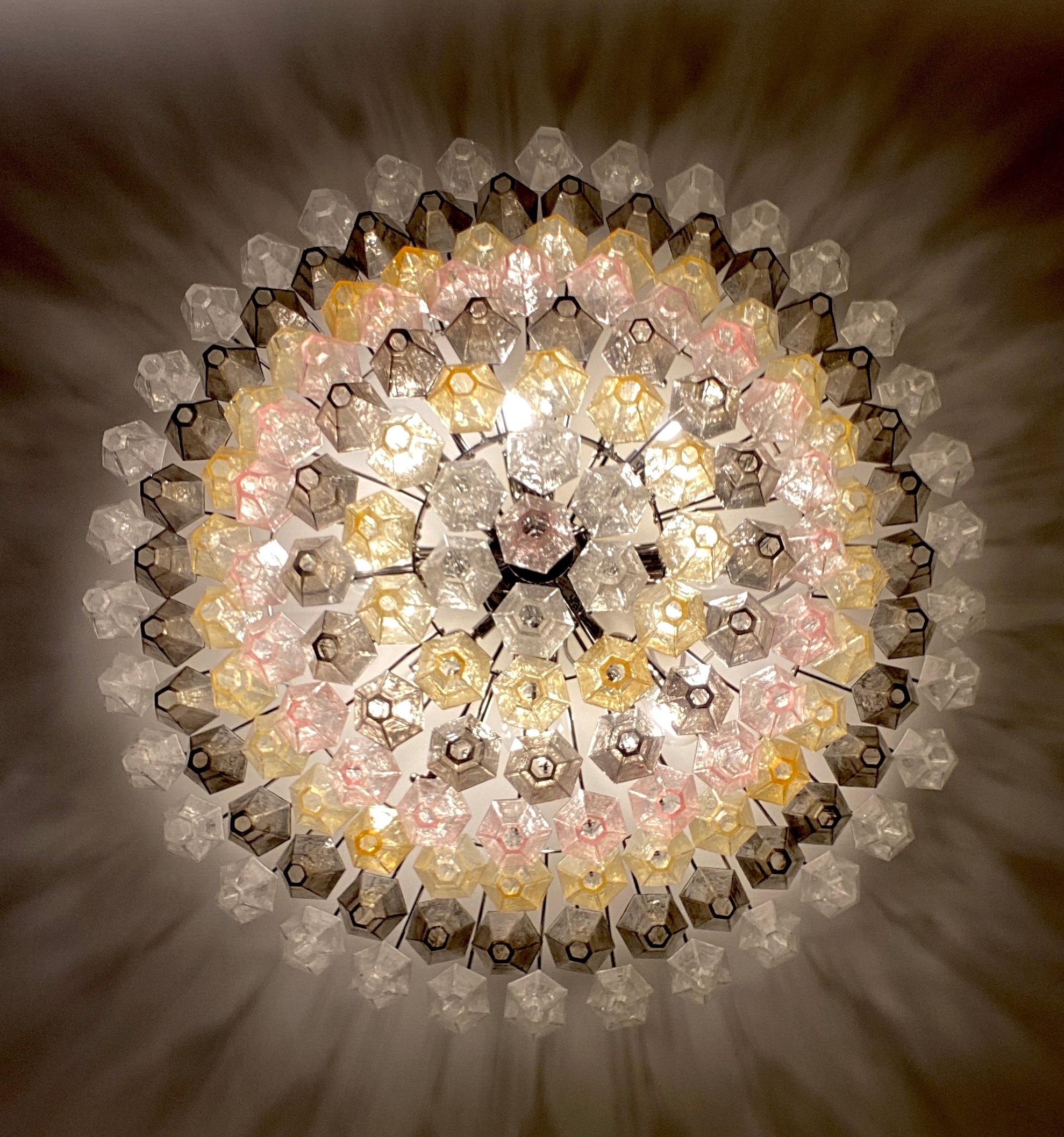 Ambre, gris et rose  Grand lustre ou plafonnier en verre de Murano Poliedri en vente 4