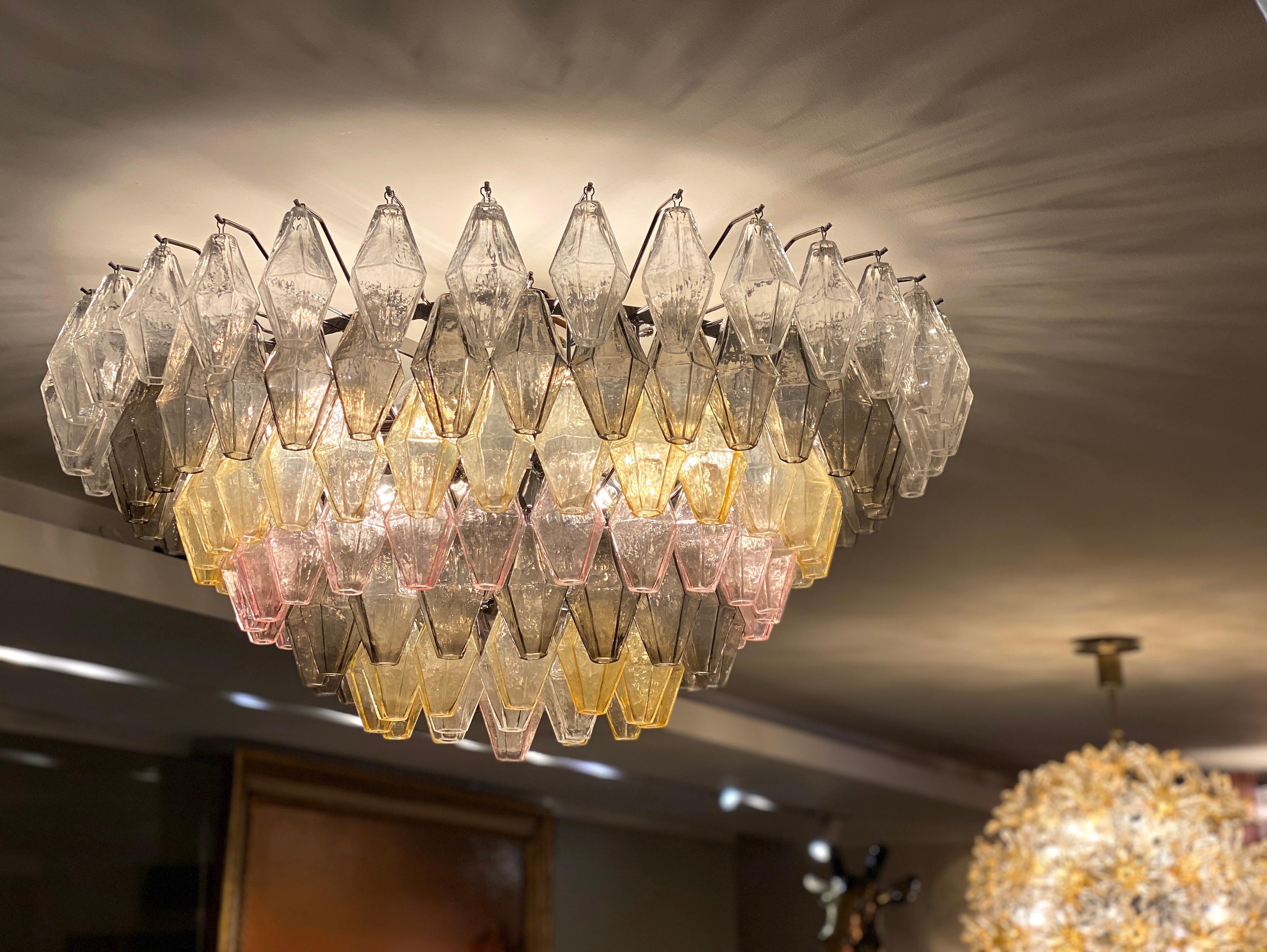 Mid-Century Modern Ambre, gris et rose  Grand lustre ou plafonnier en verre de Murano Poliedri en vente