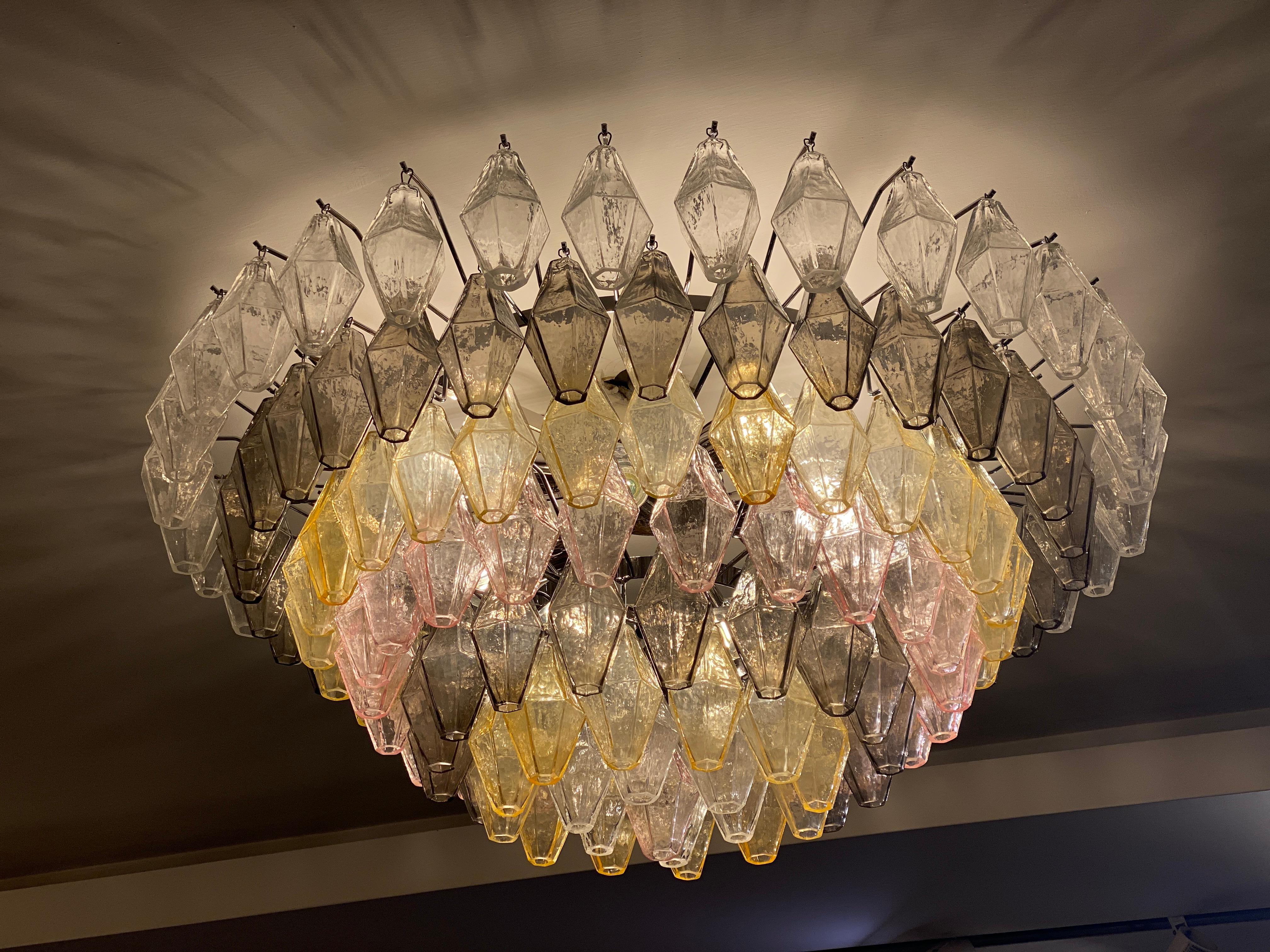 italien Ambre, gris et rose  Grand lustre ou plafonnier en verre de Murano Poliedri en vente