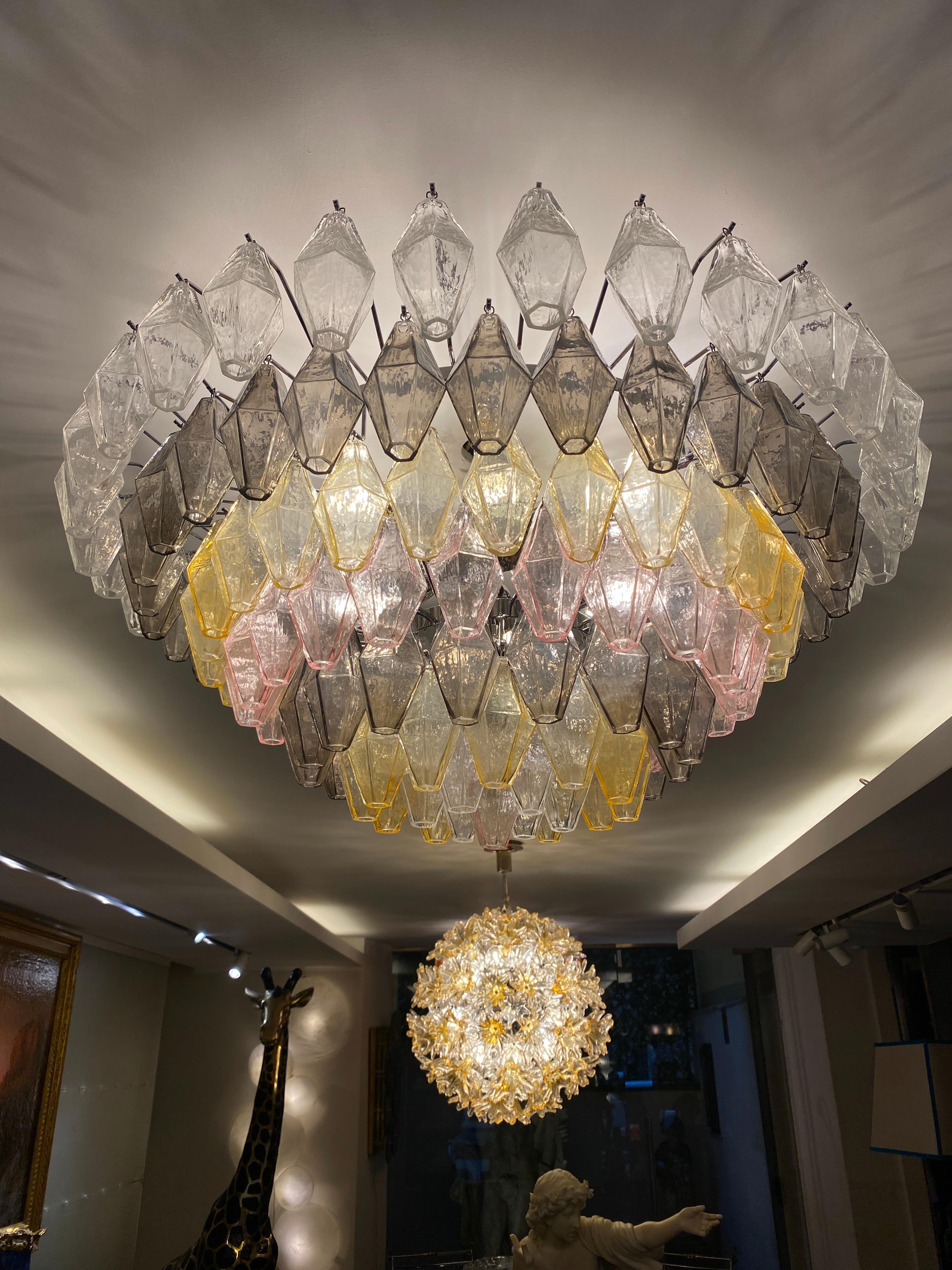 Ambre, gris et rose  Grand lustre ou plafonnier en verre de Murano Poliedri en vente 2