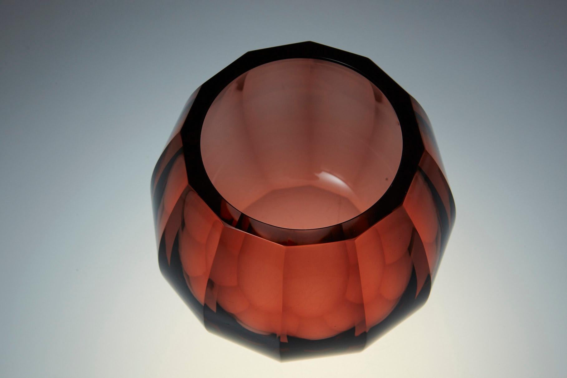 Amber Hand-Cut Crystal Vase Attributed to Josef Hoffmann Signed Moser & Söhne For Sale 1