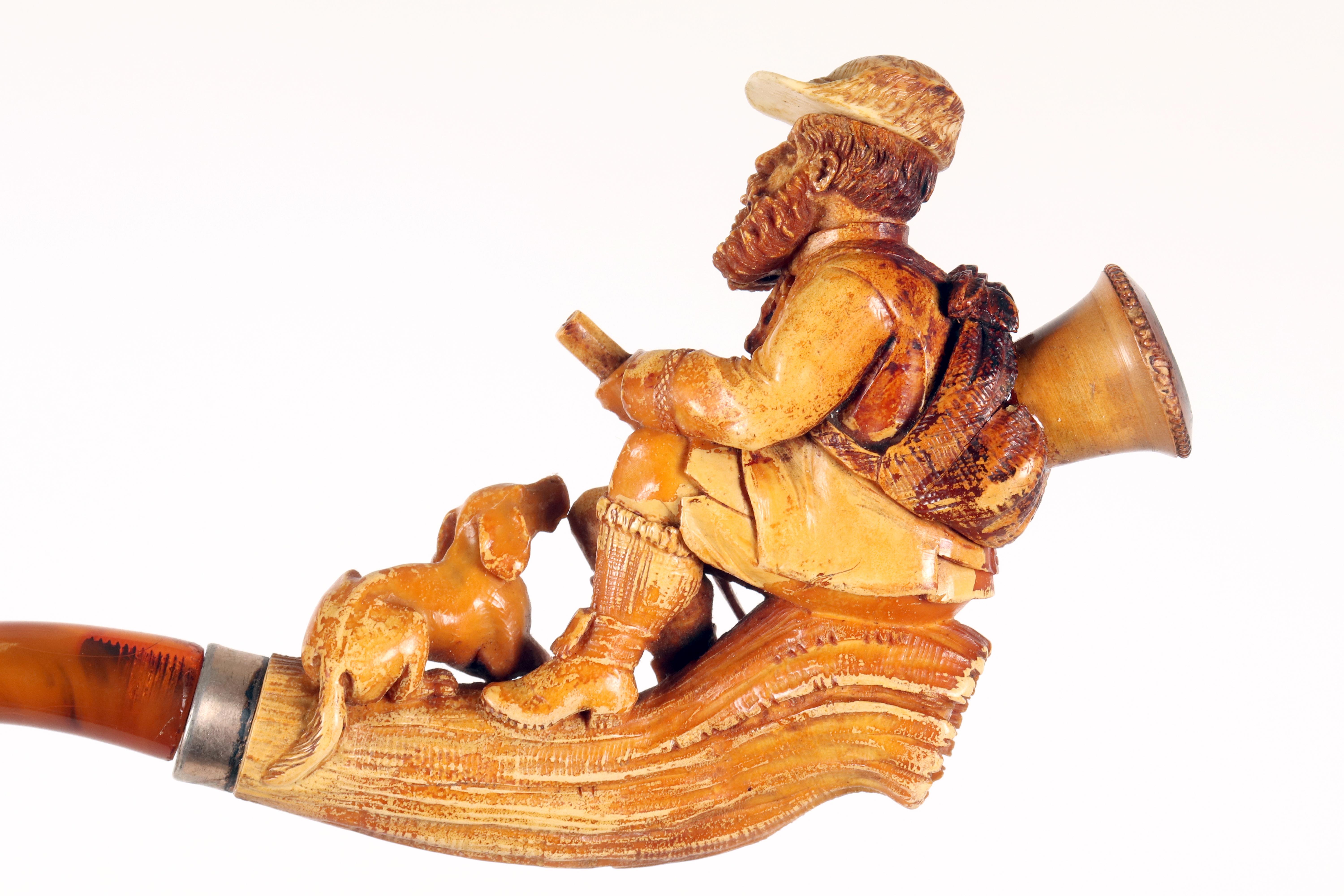 Pipe en écume d'ambre, représentant un chasseur. Vienne, Autriche 1890. en vente 2