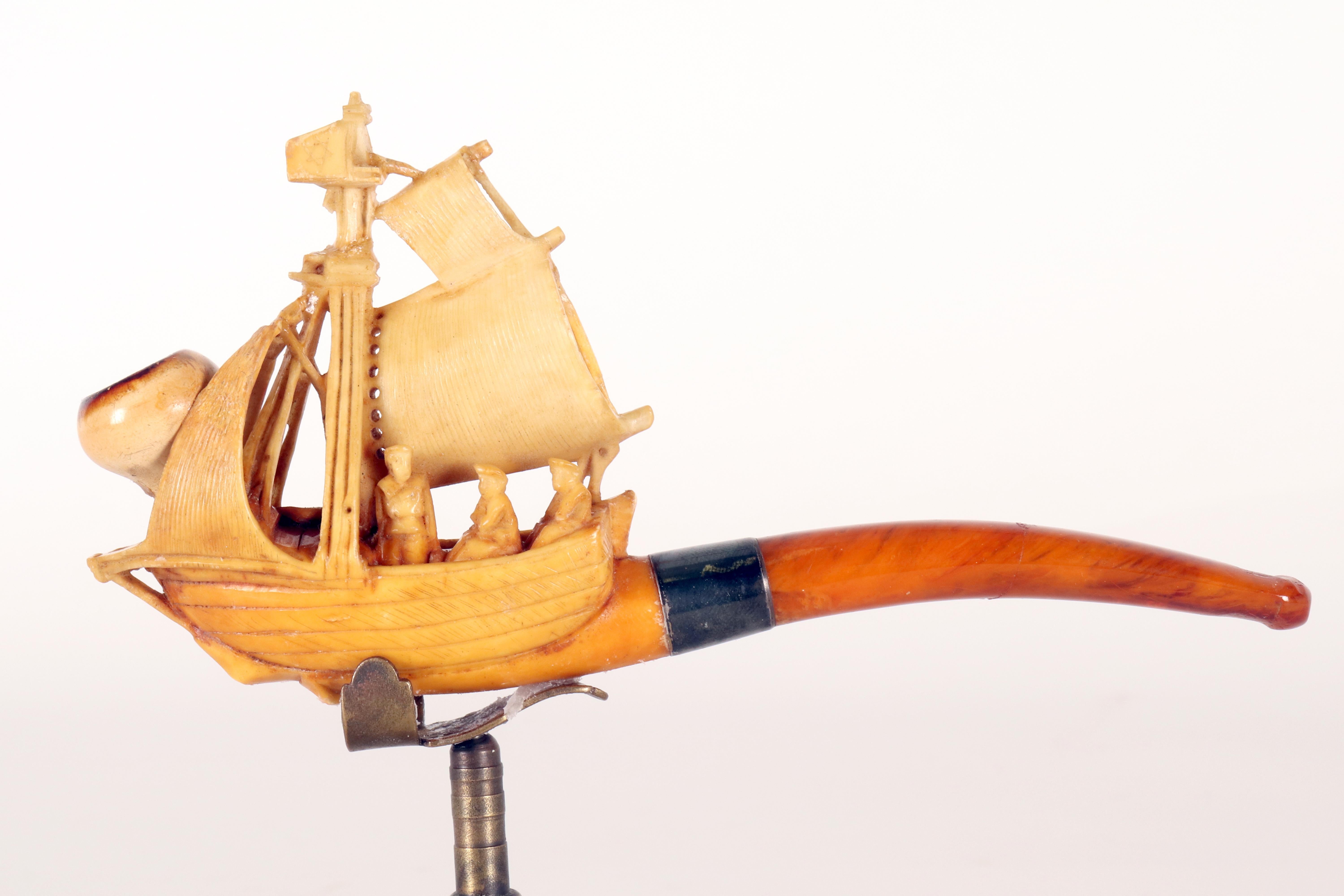 Austriaco Pipa di meerschaum in ambra, raffigurante un veliero. Vienna, Austria 1890. in vendita