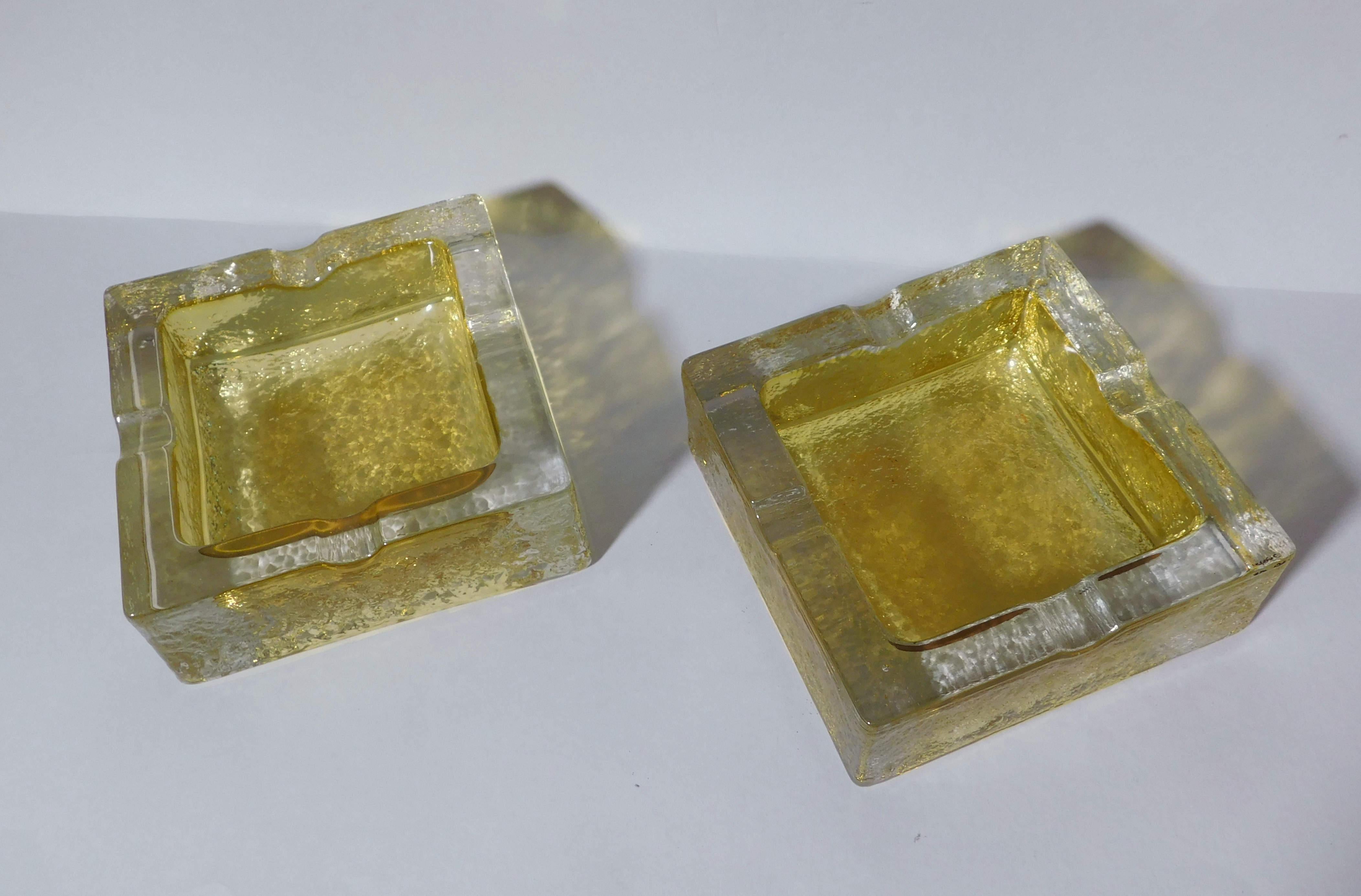 Amber Murano Ashtray, 2 Available (20. Jahrhundert) im Angebot