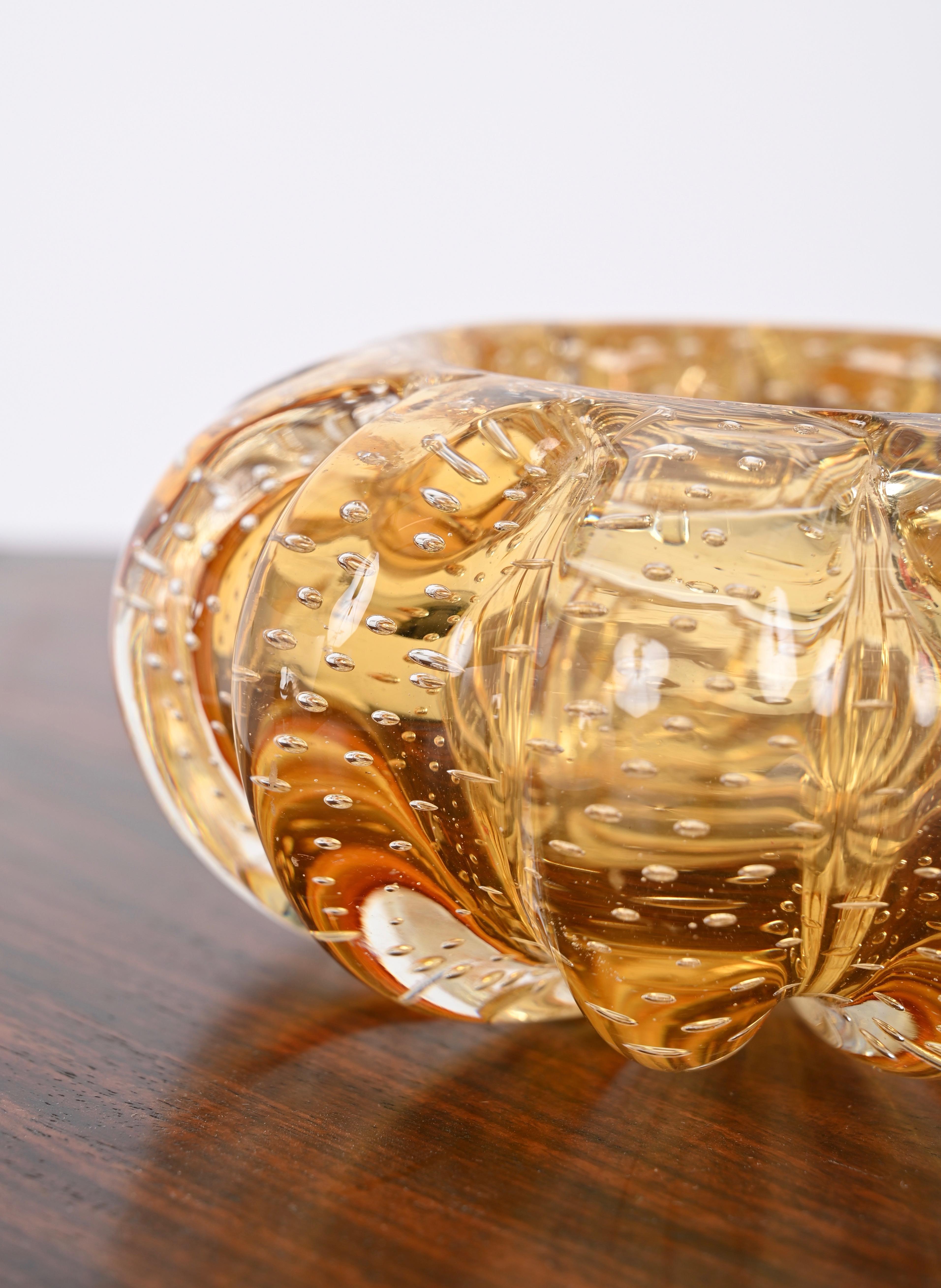 Mid-Century Modern Bol ou cendrier Bullicante en verre de Murano ambré, Italie, Barovier 1960 en vente