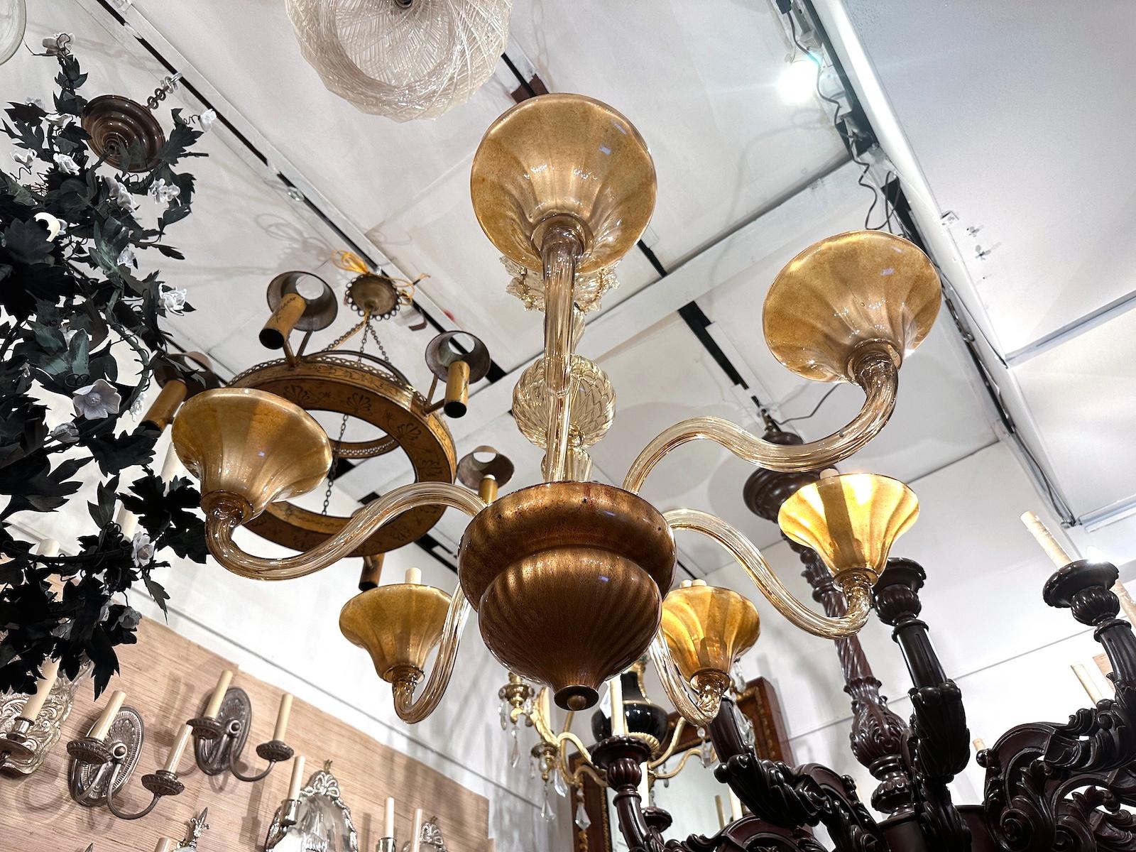Italiano Lampadario in ambra di Murano in vendita