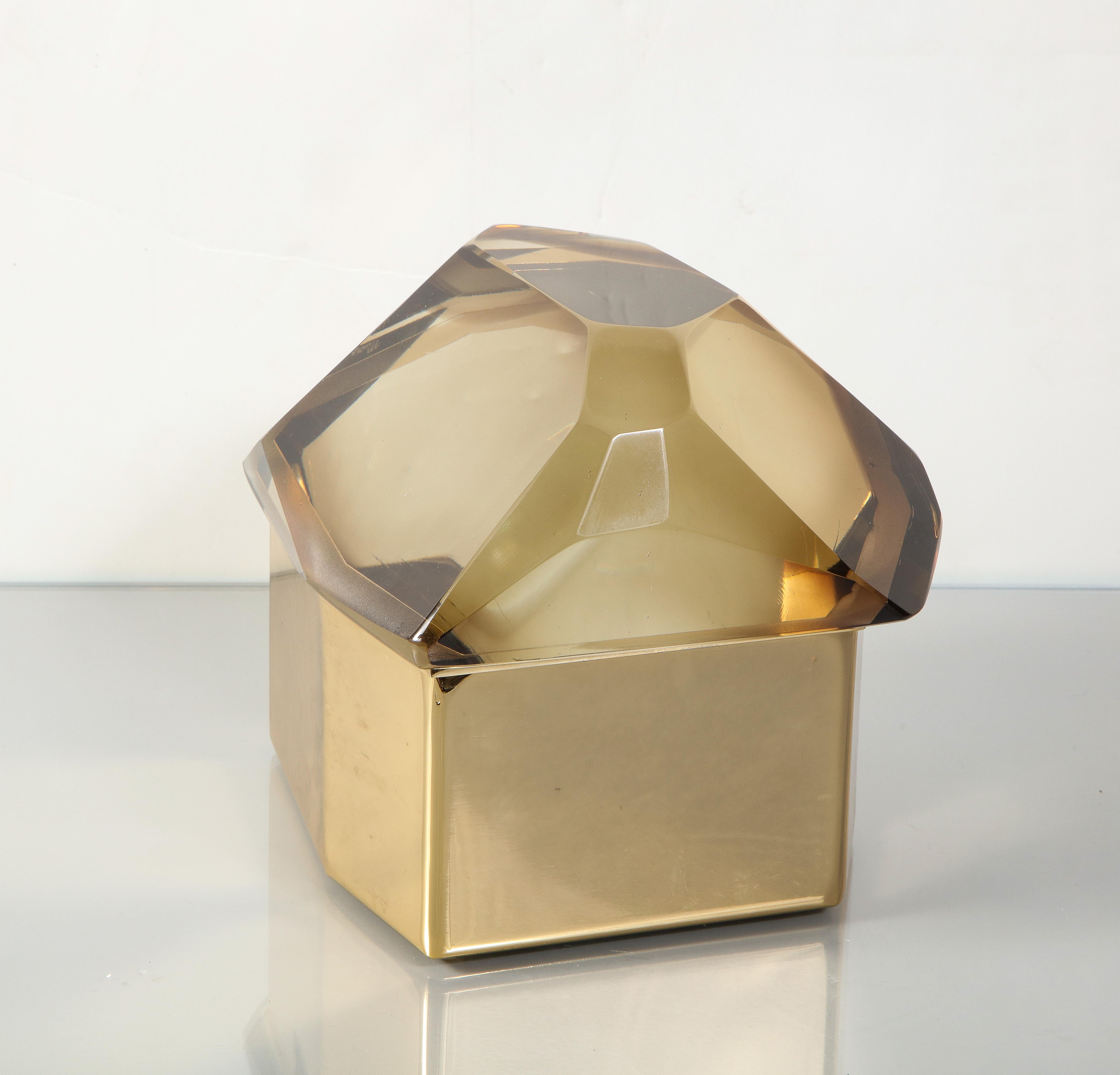 Amber Murano Glass and Polished Brass Gemstone Treasure Box In New Condition For Sale In New York, NY