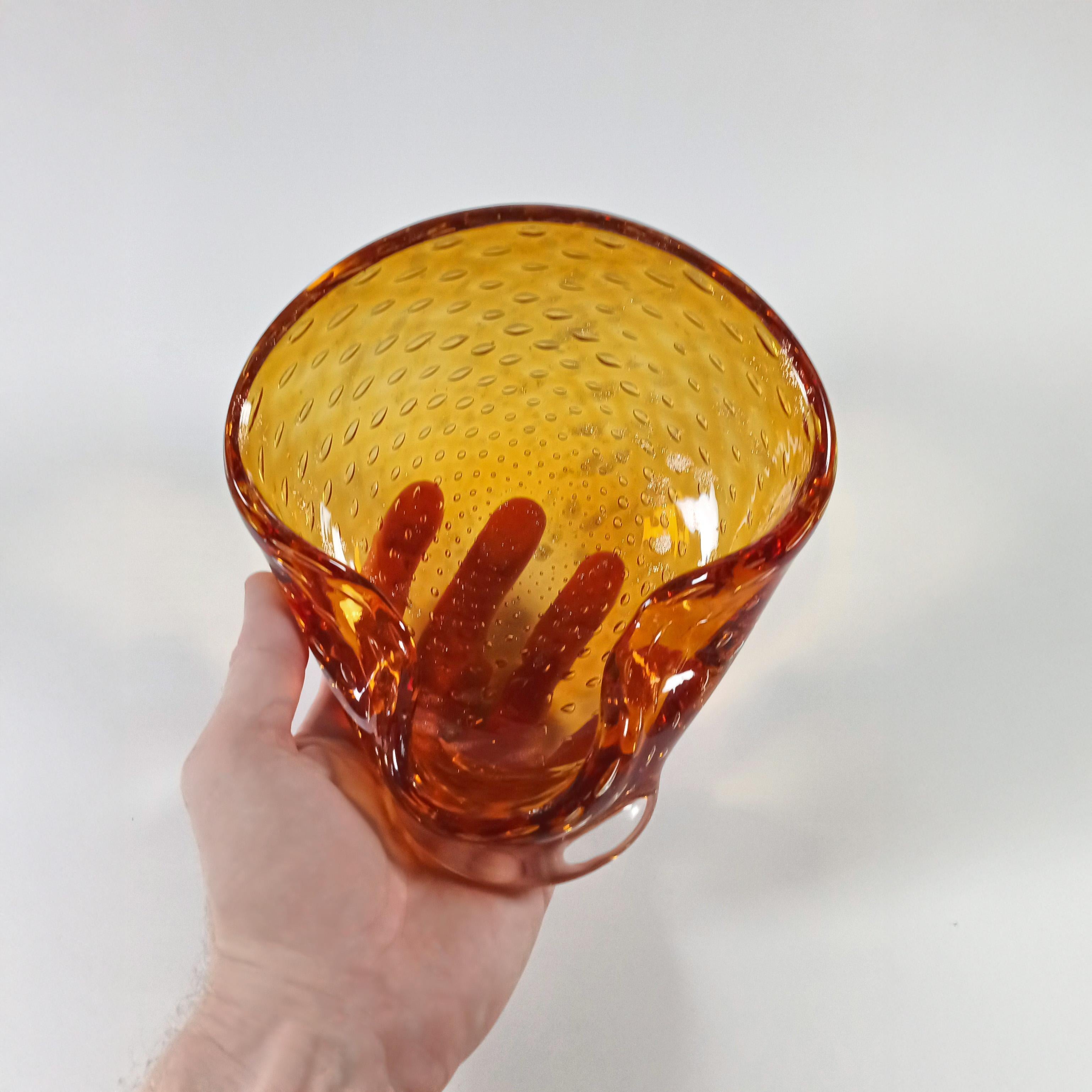 Bernsteinfarbene Murano-Glasschale mit Bullicante, Italien, 1960er Jahre im Zustand „Gut“ im Angebot in Glasgow, GB