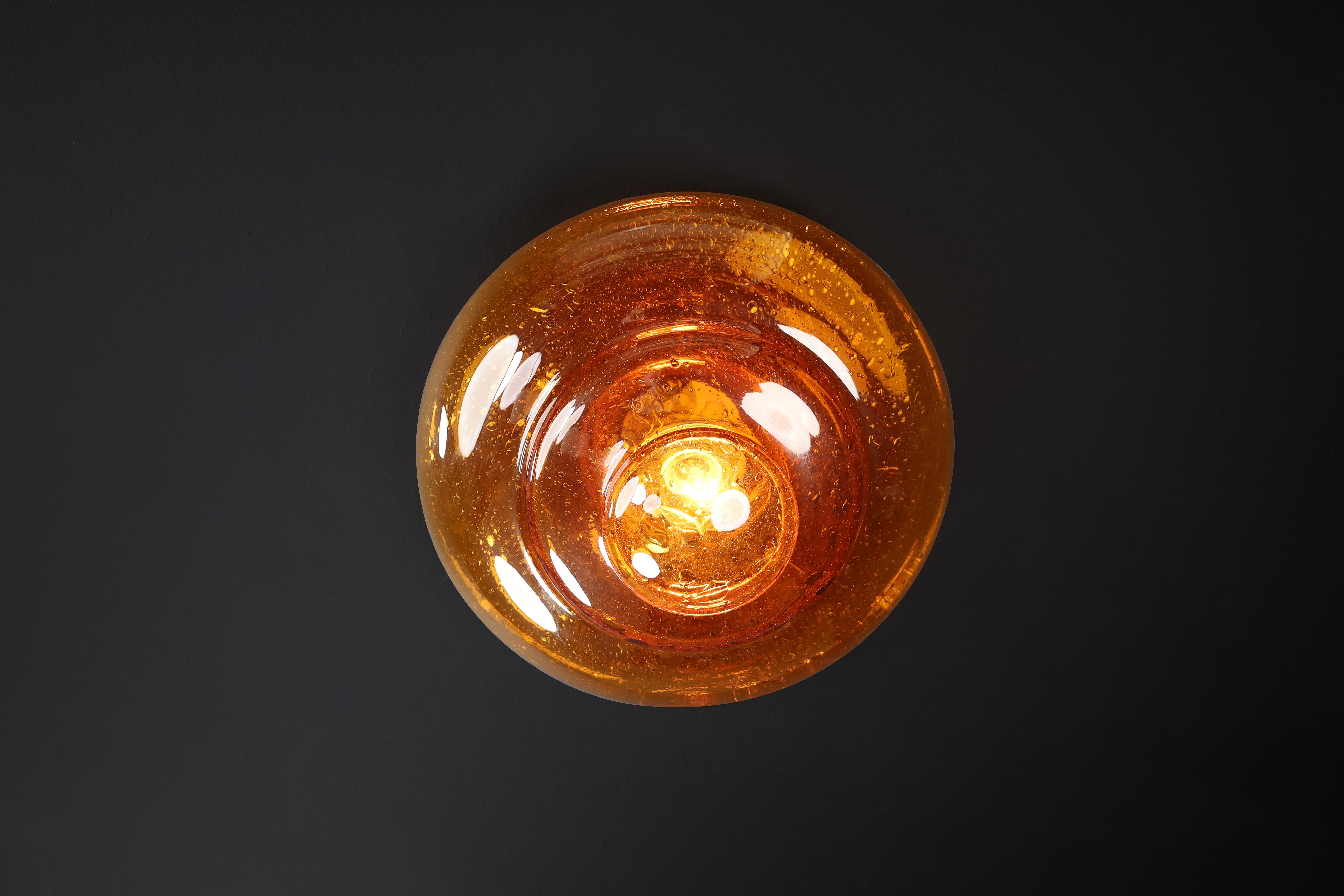 Empotrable o aplique de cristal de Murano ámbar, Italia, años 60 - Soplado a mano en venta 5