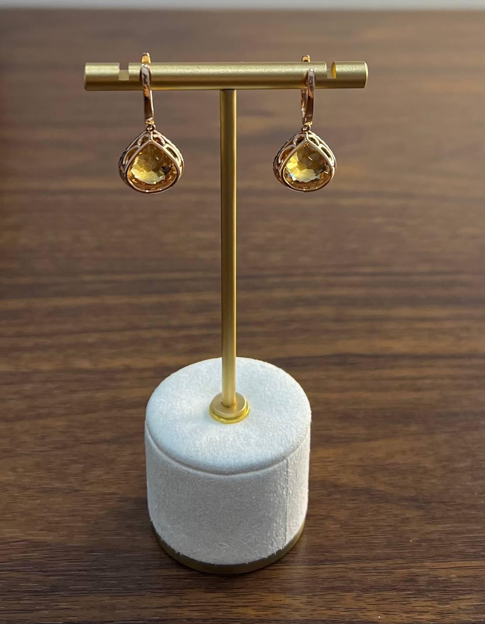 Orecchini a goccia in ambra arancione a forma di pera con diamanti champagne e aureola in oro 14 carati in vendita 2