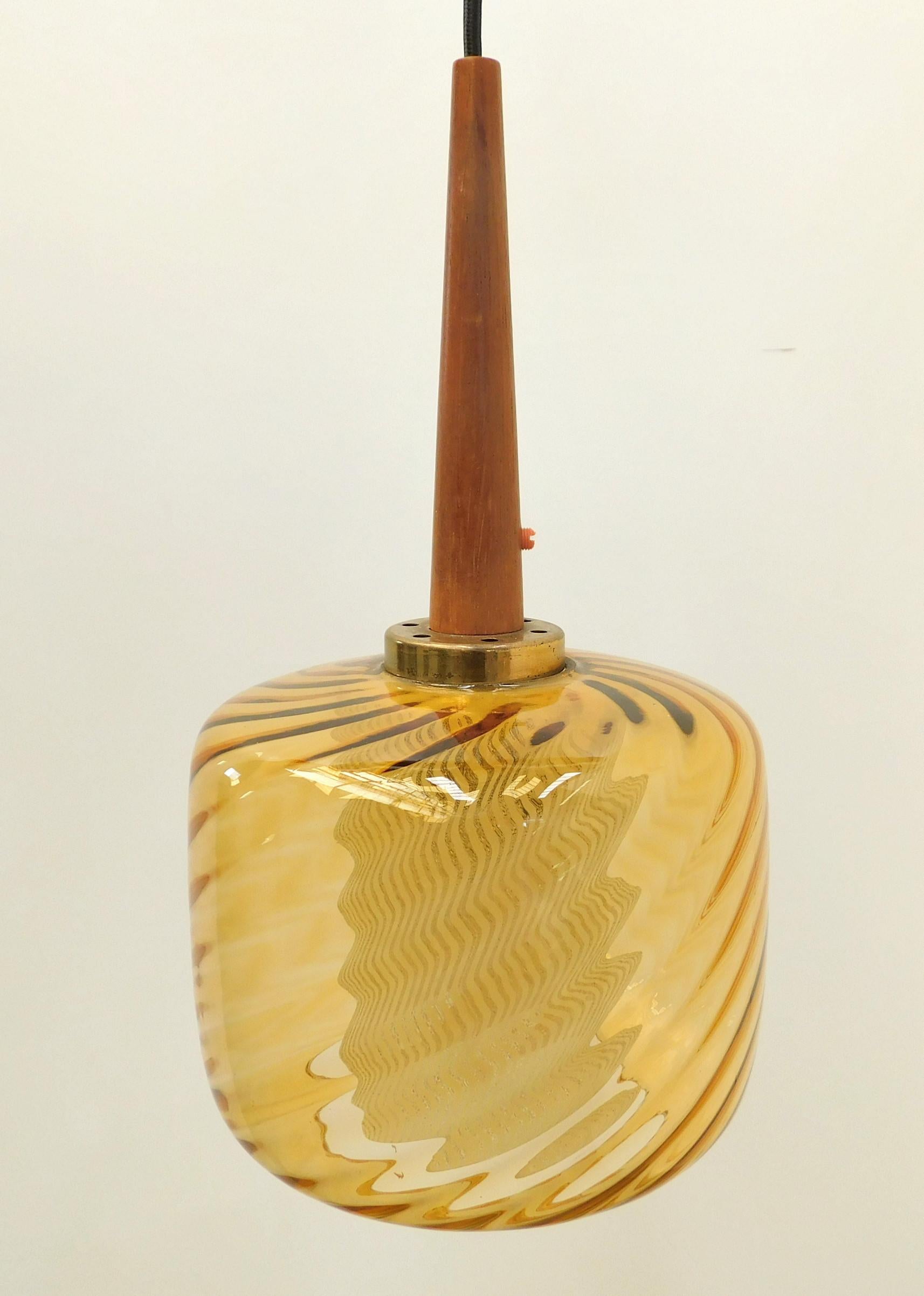 Mid-Century Modern Amber Pendant by Stilnovo