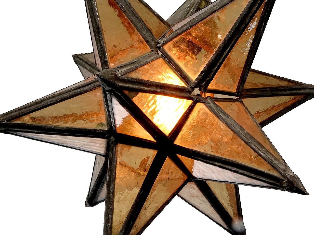 Art déco Pendentif étoile morave en verre texturé ambre en vente