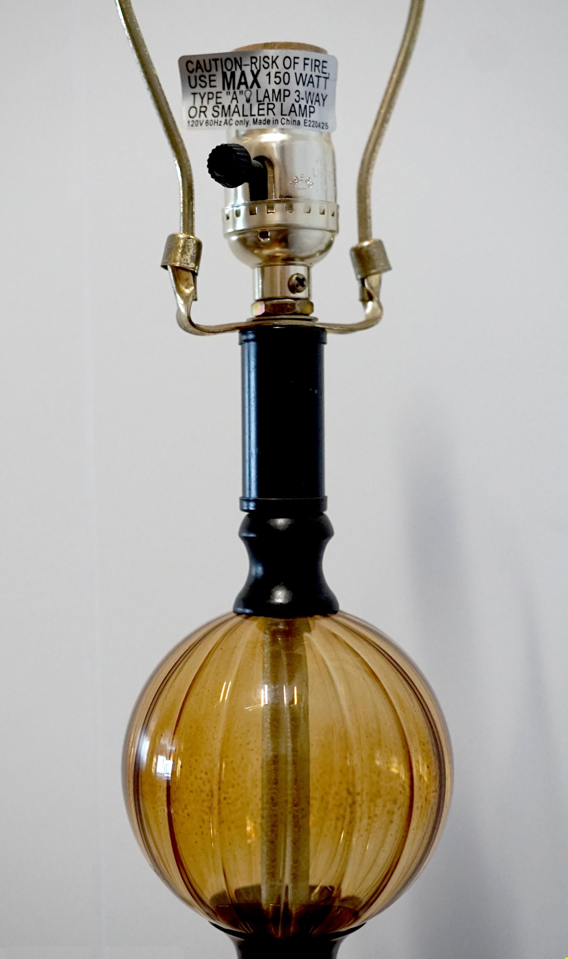 Amber Tone Gretel Table Lamp with Gorgeous Shade In Good Condition For Sale In Lomita, CA