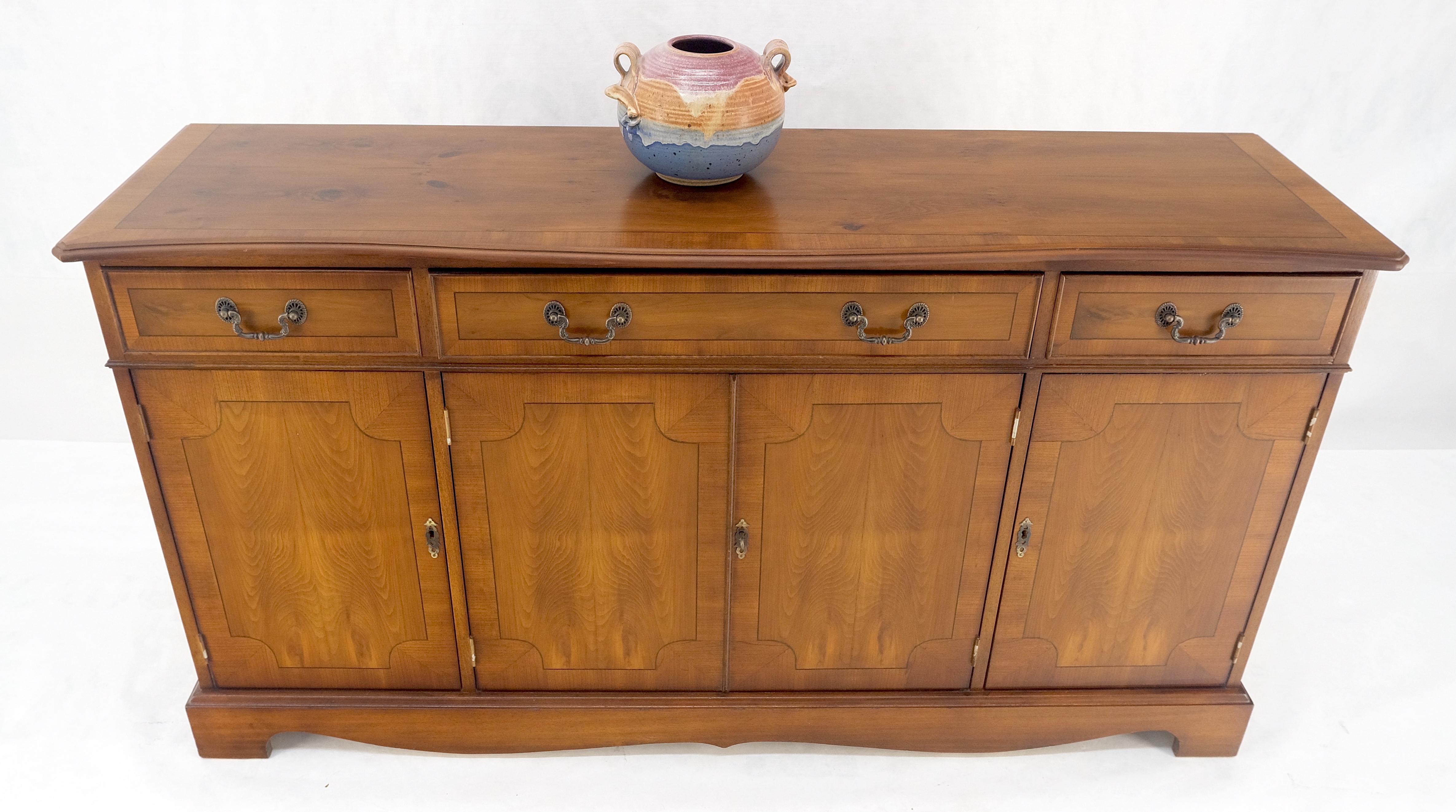 Credenza in legno di tasso ambrato a 4 cassetti con ante a scomparti c1979s Feder MINT in vendita 4