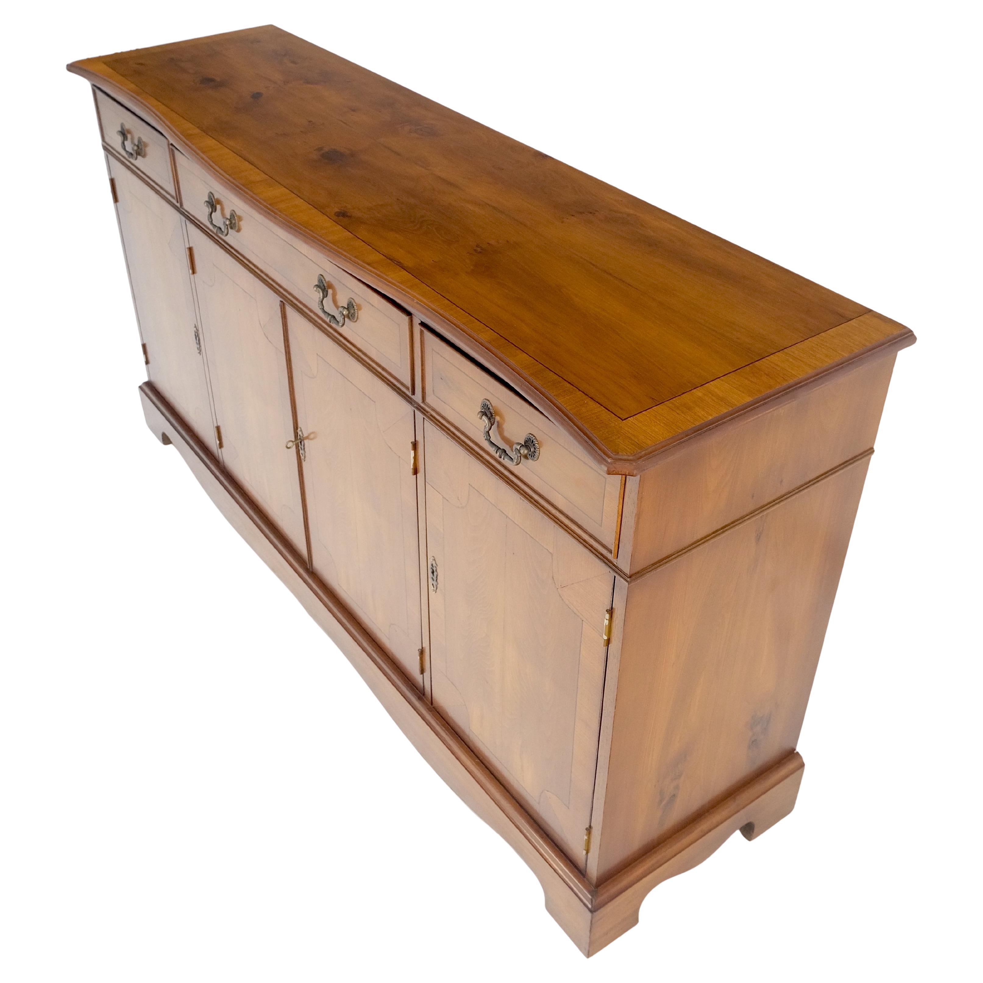 Credenza in legno di tasso ambrato a 4 cassetti con ante a scomparti c1979s Feder MINT
