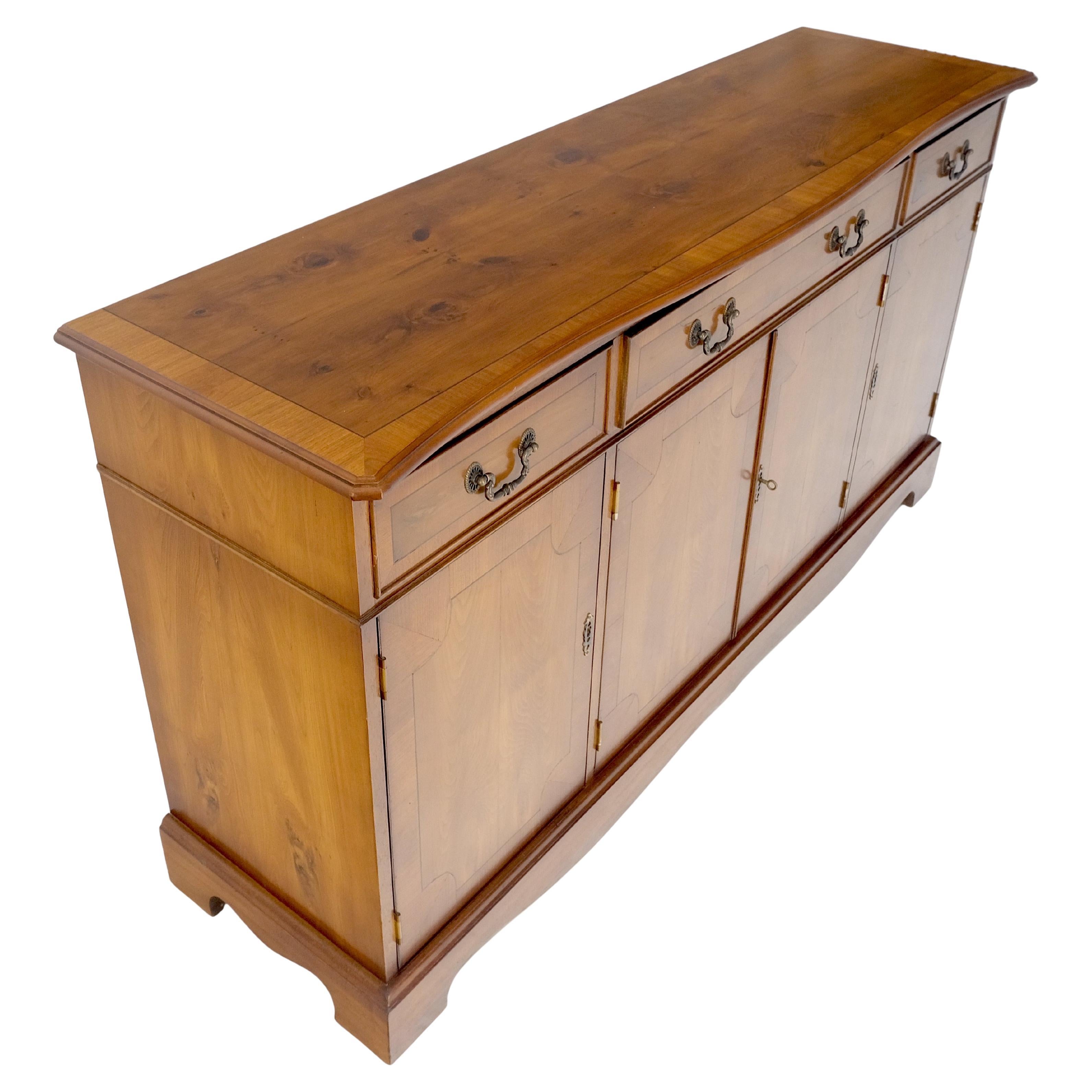 Federale Credenza in legno di tasso ambrato a 4 cassetti con ante a scomparti c1979s Feder MINT in vendita