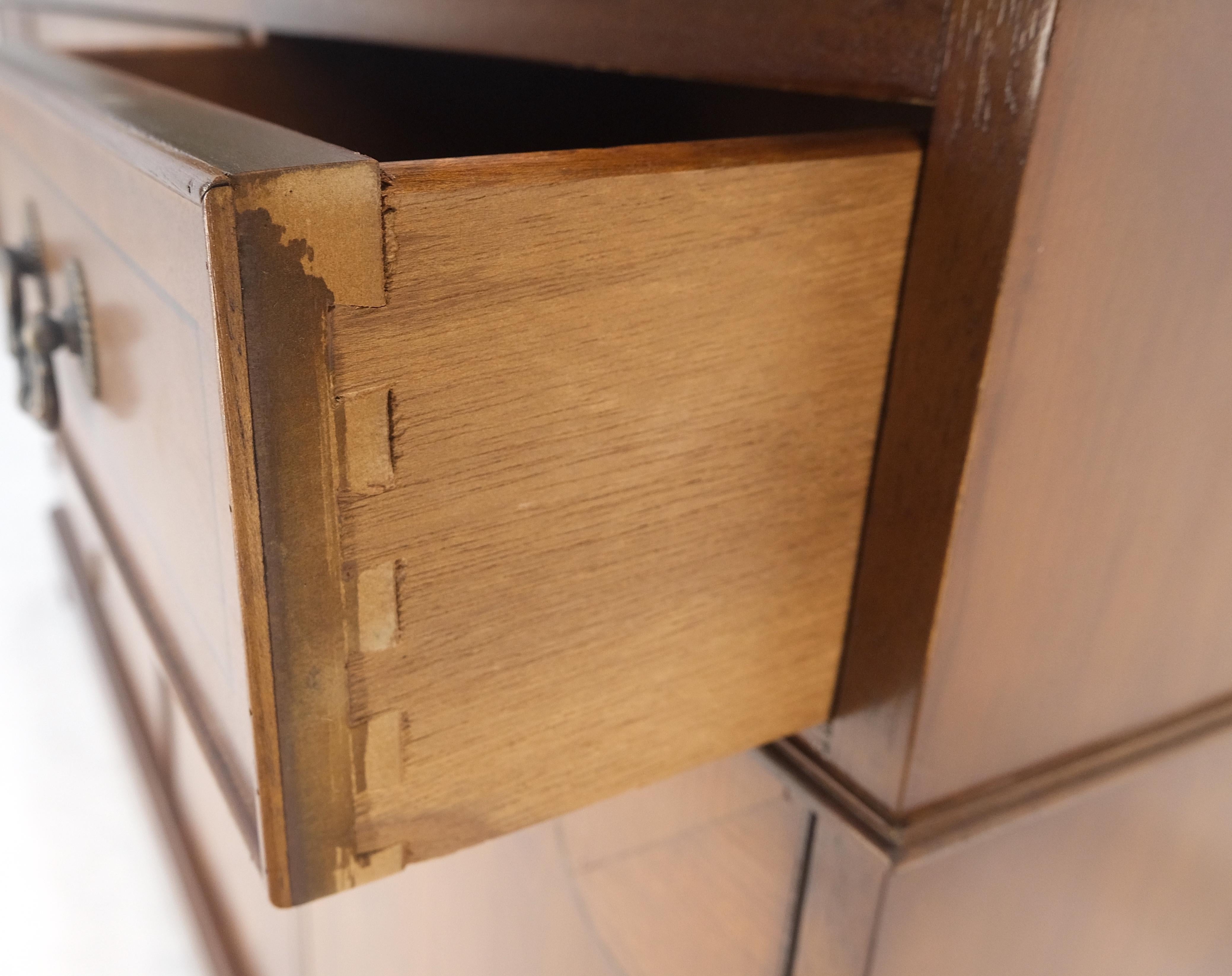 Credenza in legno di tasso ambrato a 4 cassetti con ante a scomparti c1979s Feder MINT in vendita 1