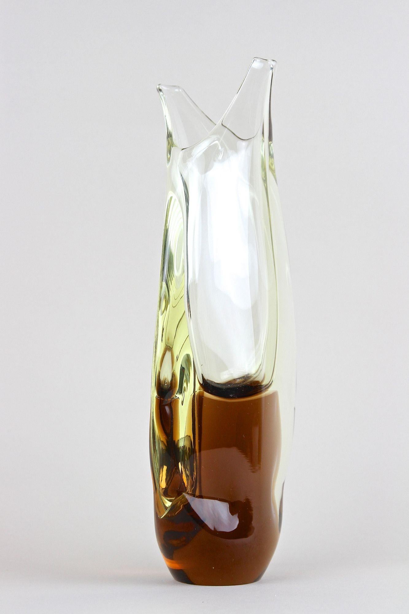 Vase aus bernsteinfarbenem/ braunem Murano-Glas, Mitte des Jahrhunderts, Italien ca. 1960/70 (Muranoglas) im Angebot
