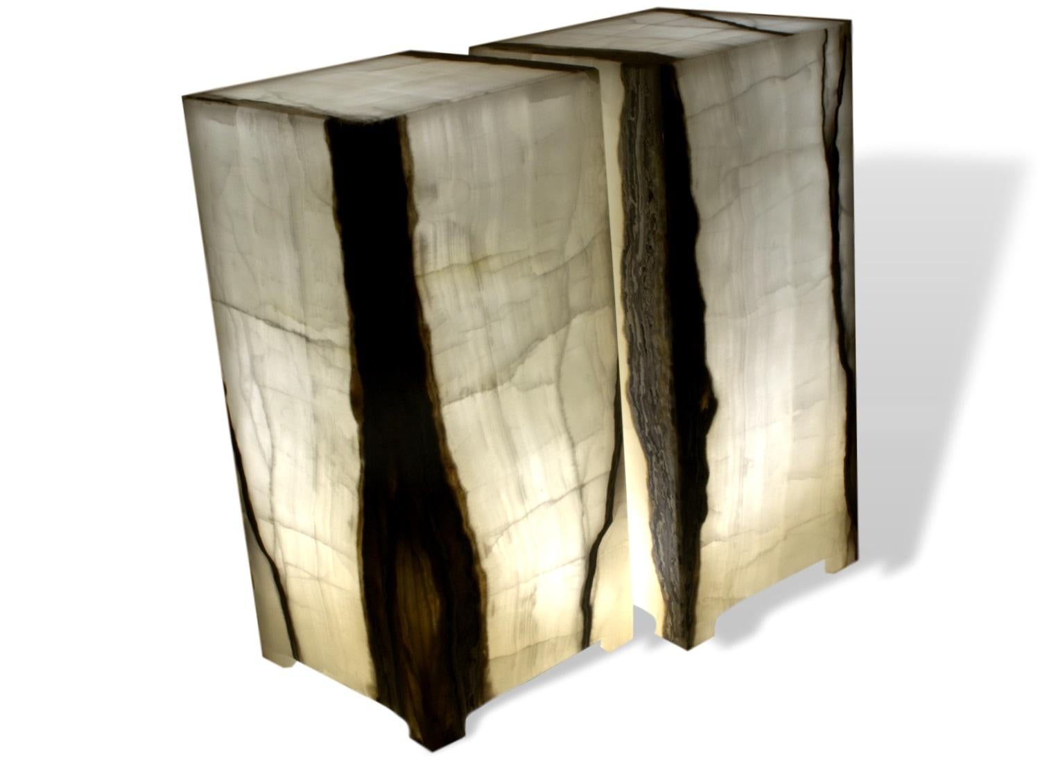 South American Set of 2 Ambient Nightstand Lamps in Onyx For Sale