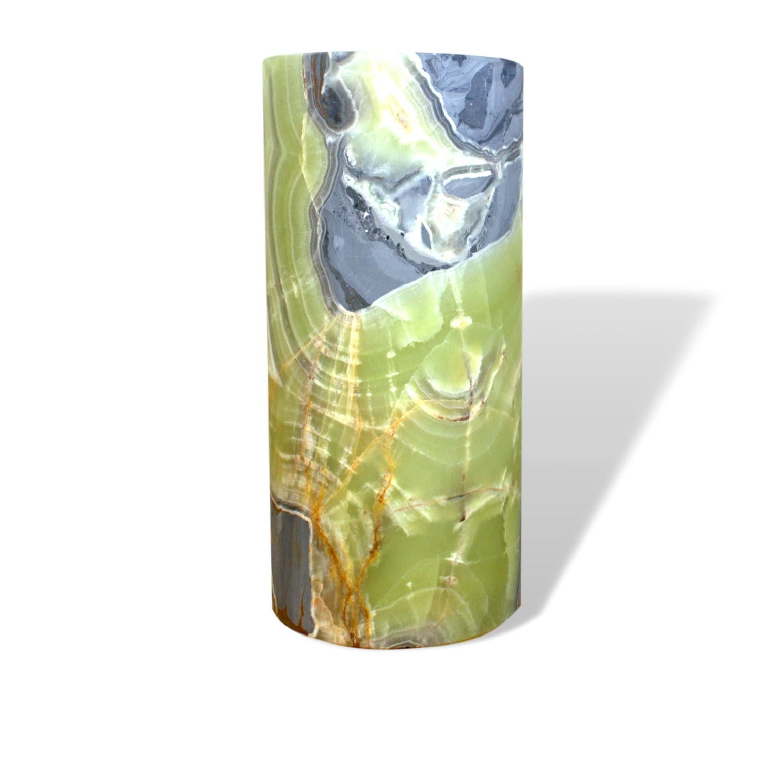 Modern Ambient cylinder shaped onyx table lamp For Sale