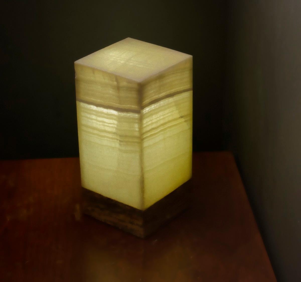 Mexican Pair of Onyx Nightstand Lamps For Sale