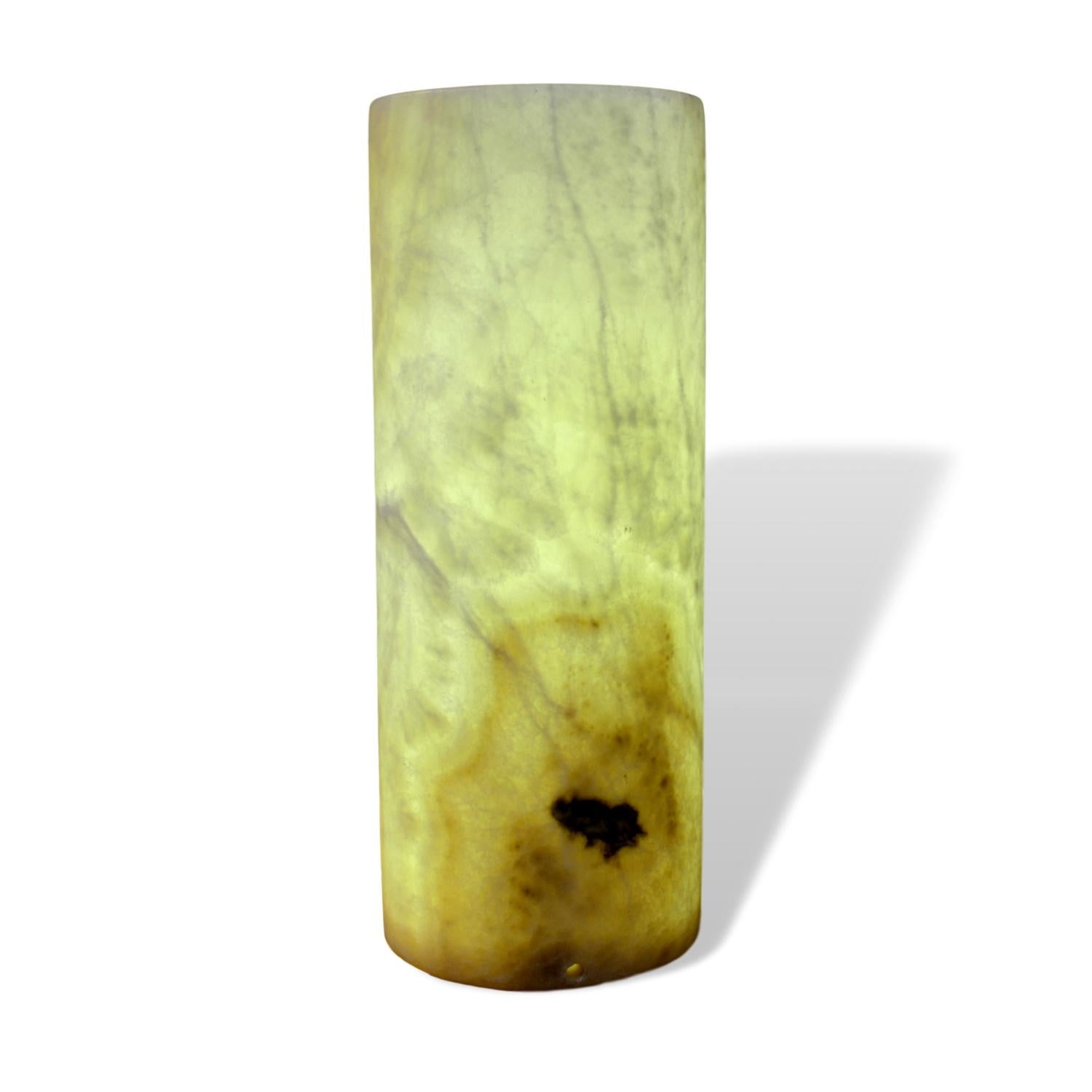 Ambient Table Lamp in Onyx In Excellent Condition For Sale In Stratford, CT