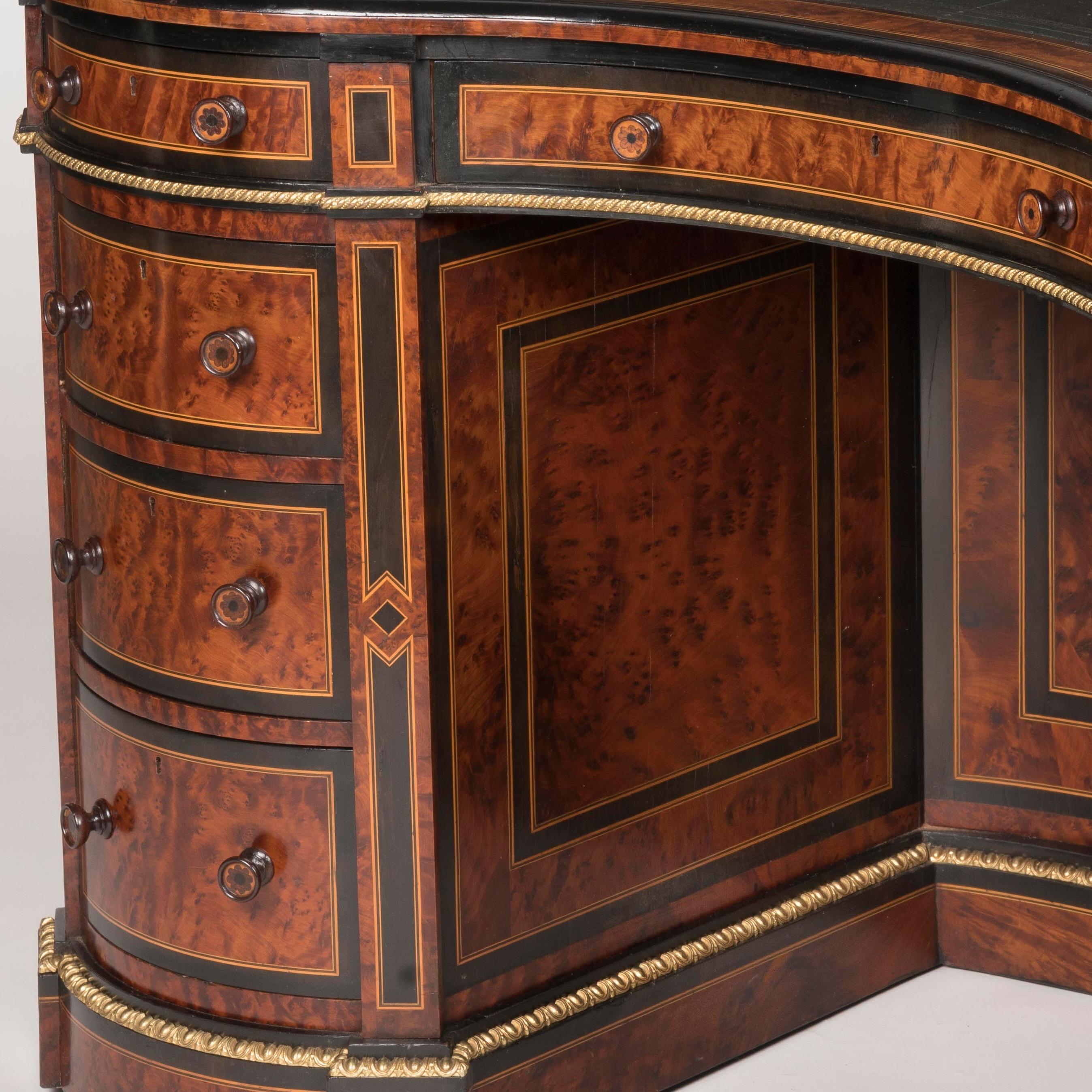 Amboyna Burl Kidney Desk with Gilt Bronze, attributed to Gillows, circa 1870 For Sale 1