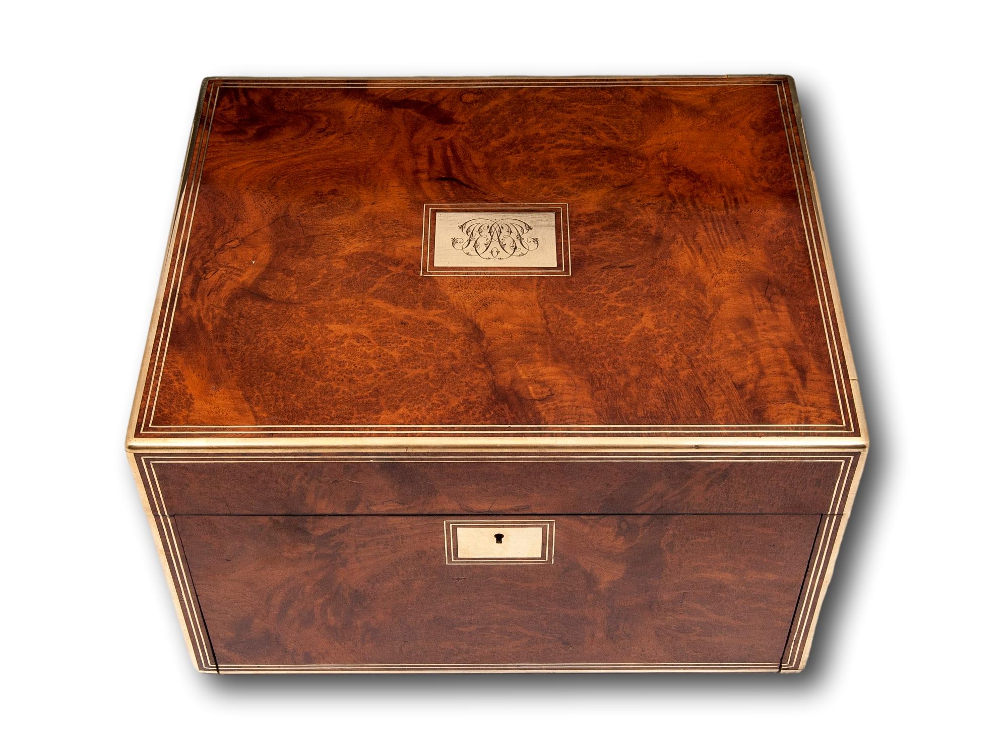 British Amboyna Vanity Box Joseph Rodgers & Sons For Sale