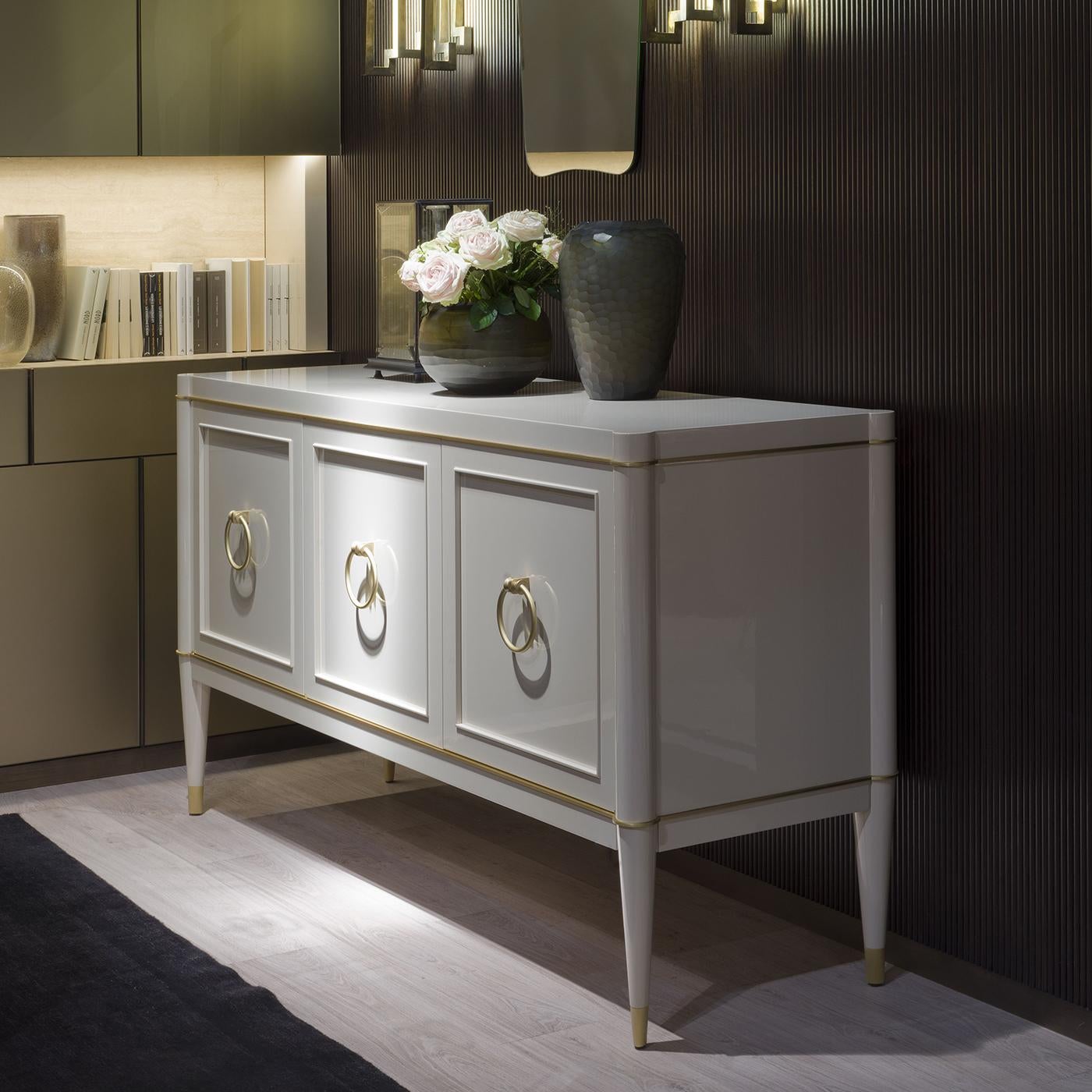 Imitation cuir Grand enfilade Ambra en vente