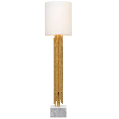 AMBROISE FLOORLAMP - lampadaire moderne en feuilles d'or avec base en marbre de Carrare