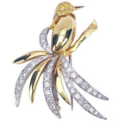 Retro Ambrosi 18 Karat Yellow Gold Hummingbird Brooch with Yellow and White Diamonds