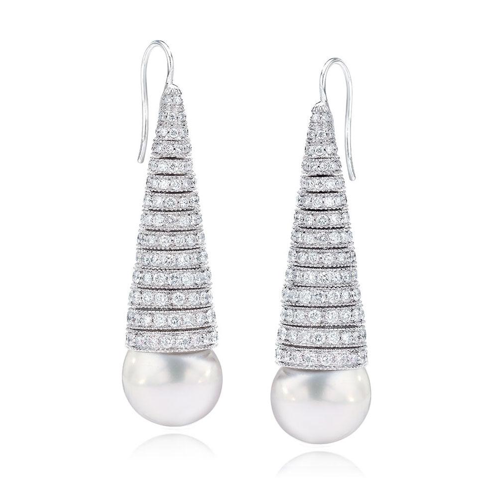 Round Cut Ambrosi 6.48 Carat Diamond and SouthSea Pearl Drop Earrings For Sale